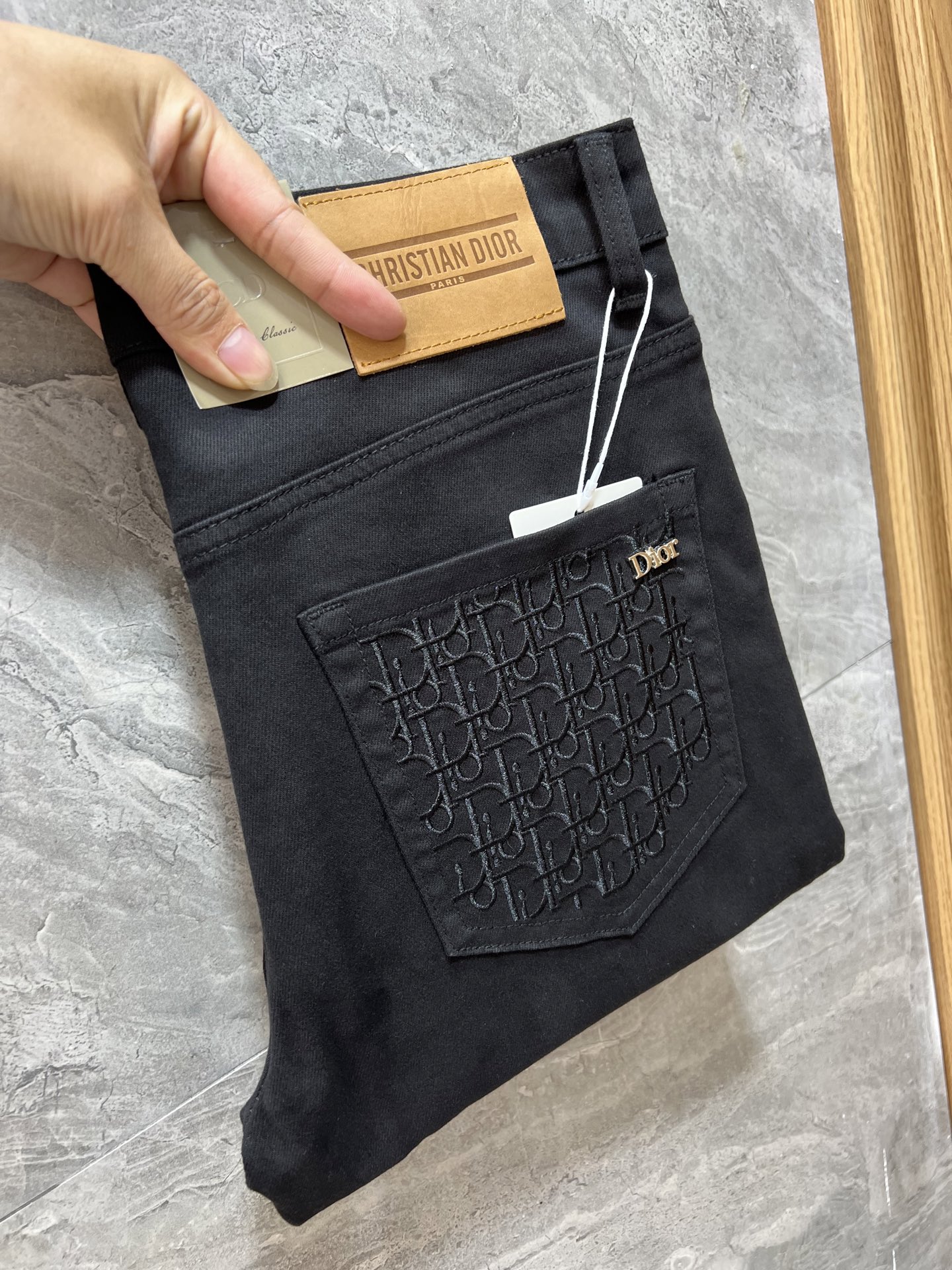 NO:612018,Dior/Dior 2025 autumn and winter new products, complete with three labels, jeans, good products, no need to introduce too much, look at the details, counter size 29-38/140 upper body size 32,, dior, dior, jeans, alexander wang19860909Dior/迪奥 2025秋冬新品 三标齐全 牛仔裤 好货不用过多介绍 看细节 专柜码数29-38 /140上身32码,,dior,dior,jeans,alexander wang,Men's clothing