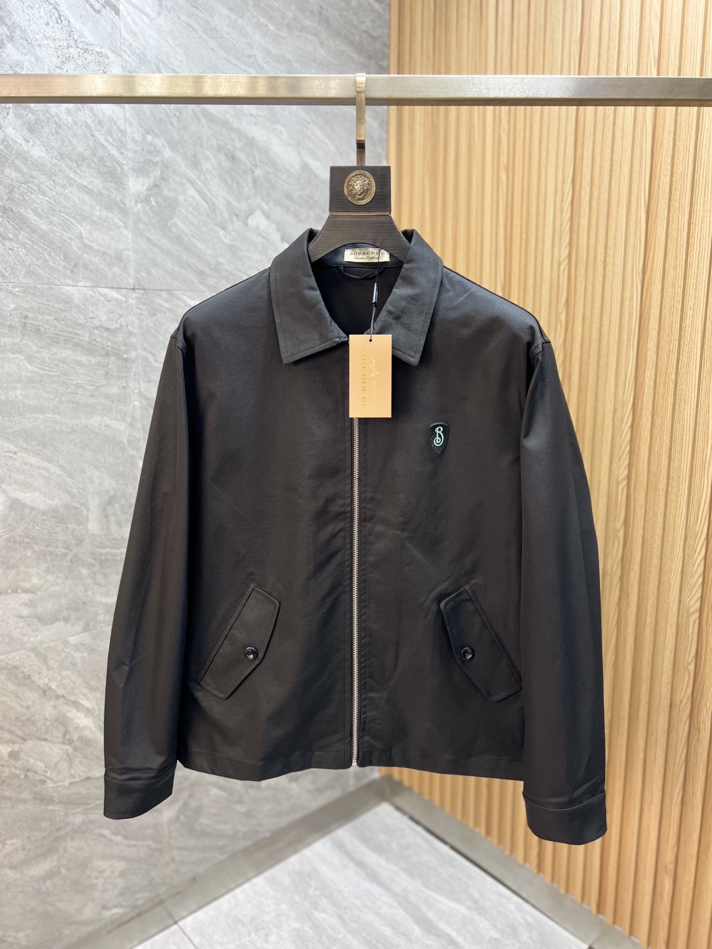 NO:612056,Burberry/Burberry 2025 new autumn and winter new products, complete with three labels, jackets and coats. Good products need no introduction. Look at the details. Counter size M-XXXL 175/140 recommended L,,burberry,burberry,jackets & coats,jackets & coats,alexander wang19860909Burberry/巴宝莉 2025年秋冬新品上新 三标齐全 夹克外套 好货不用过多介绍 看细节 专柜码数M-XXXL 175/140建议L,,burberry,burberry,jackets & coats,jackets & coats,alexander wang,Men's clothing