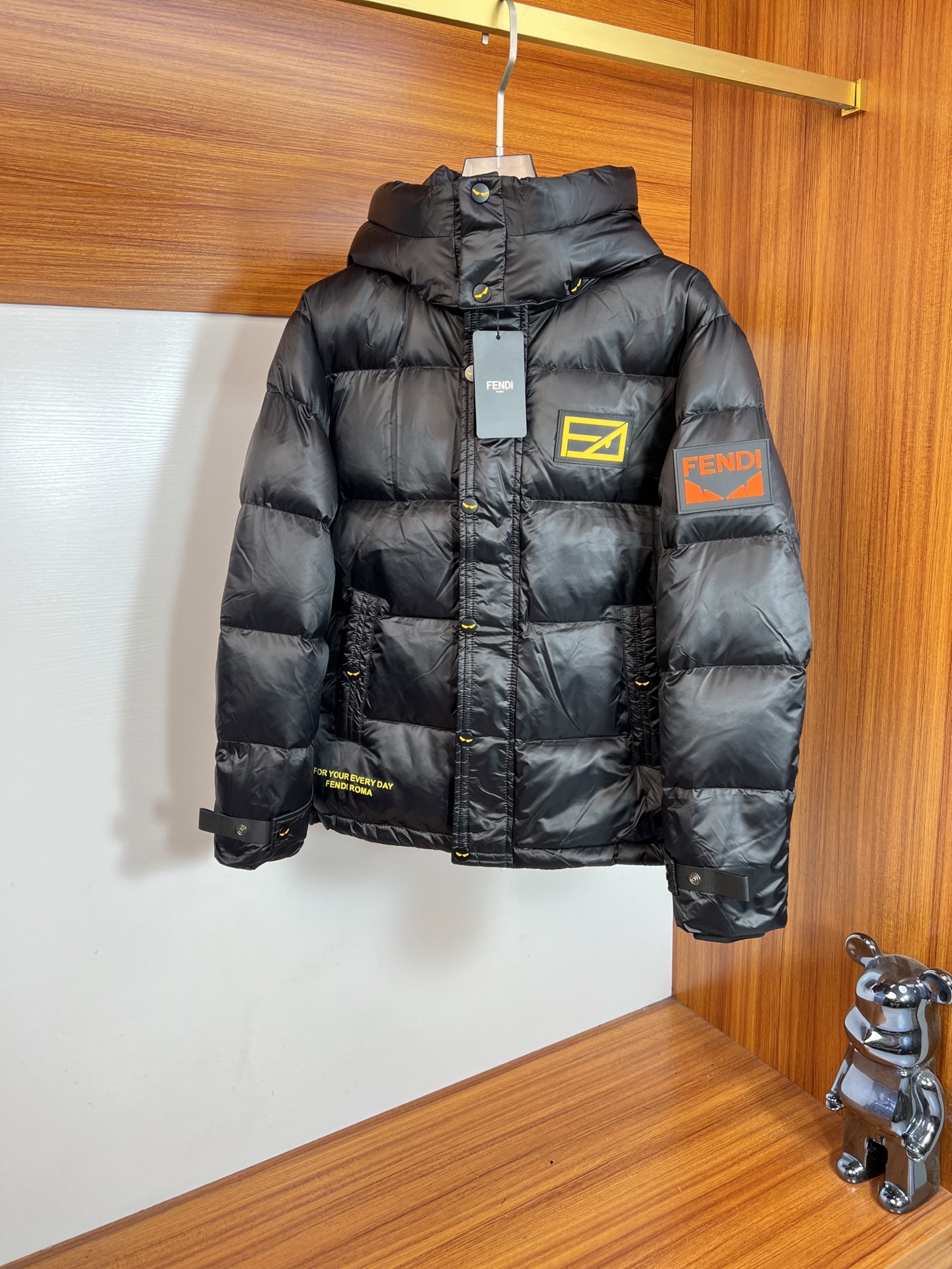 NO:614155,Fendi/Fendi 2025 autumn and winter new products, complete with three labels, down jackets, good products, no need to introduce too much, look at the details, counter size M-XXXL /140, recommended L,, fendi, fendi, down jacket, alexander wang19860909Fendi/芬迪 2025年秋冬新品上新 三标齐全 羽绒服 好货不用过多介绍 看细节 专柜码数M-XXXL /140建议L,,fendi,fendi,down jacket,alexander wang,Men's clothing