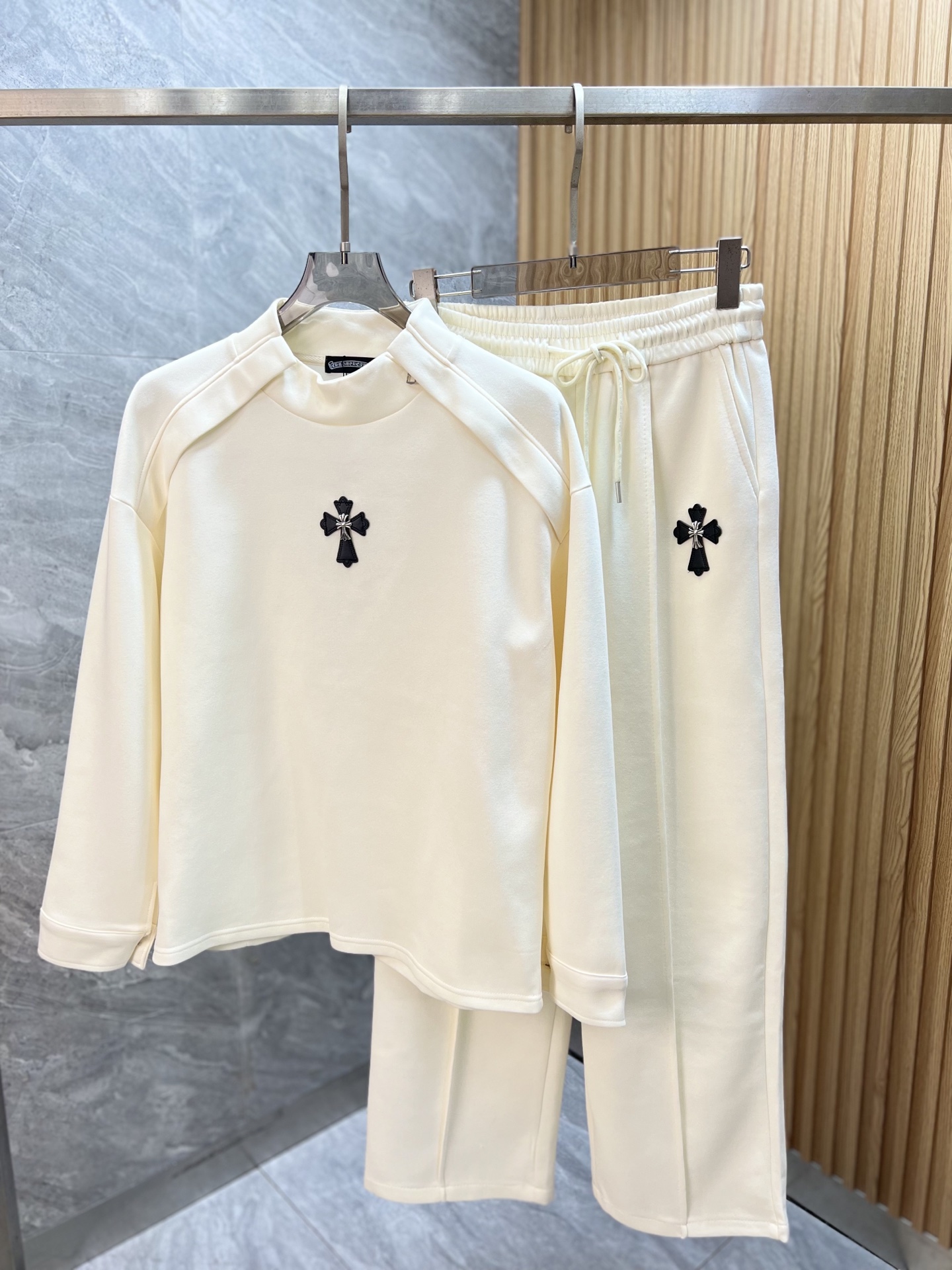 NO:614179,Ch/Chrome Hearts 2025 Autumn and Winter New Products, Three Standards Complete, Casual Fashion Suits, Good Products Needless to Say, Look at the Details, Counter Size M-XXXL 175/140, Upper Body Recommendation L,, chrome hearts, alexander wang19860909Ch/克罗心 2025秋冬新品 三标齐全 休闲时尚套装 好货不用过多介绍 看细节 专柜码数M-XXXL 175/140上身建议L,,chrome hearts,alexander wang,Men's clothing