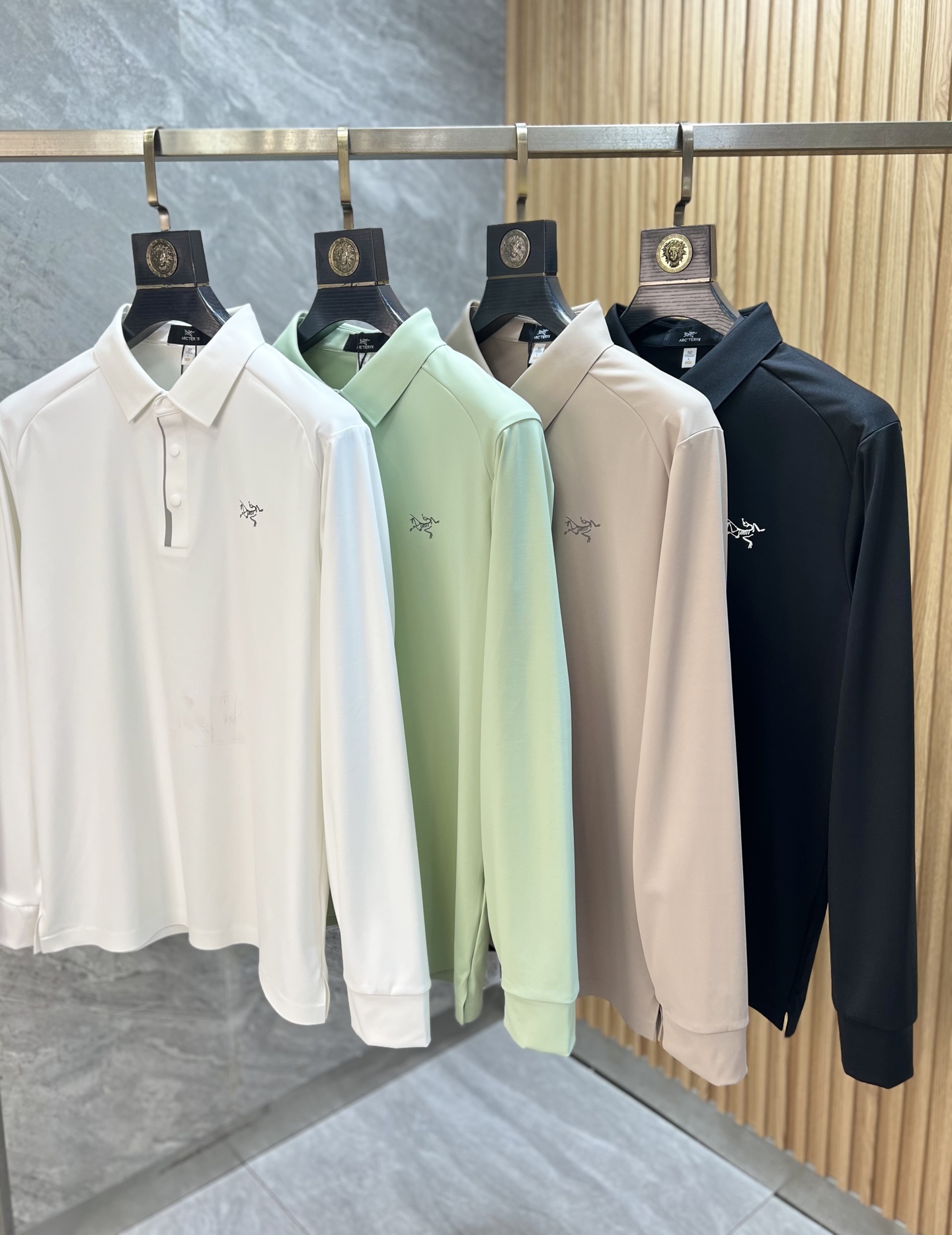 NO:681828,Arc/Arc'teryx 2025 autumn and winter new products, complete with three labels, lapel long-sleeved polo shirt, good product, no need to introduce too much, look at the details, counter size M-XXXL /140 recommended L, arc'teryx,19860909Arc/始祖鸟 2025秋冬新品 三标齐全 翻领长袖polo衫 好货不用过多介绍 看细节 专柜码数 M-XXXL /140建议L,arc'teryx,,Men's clothing