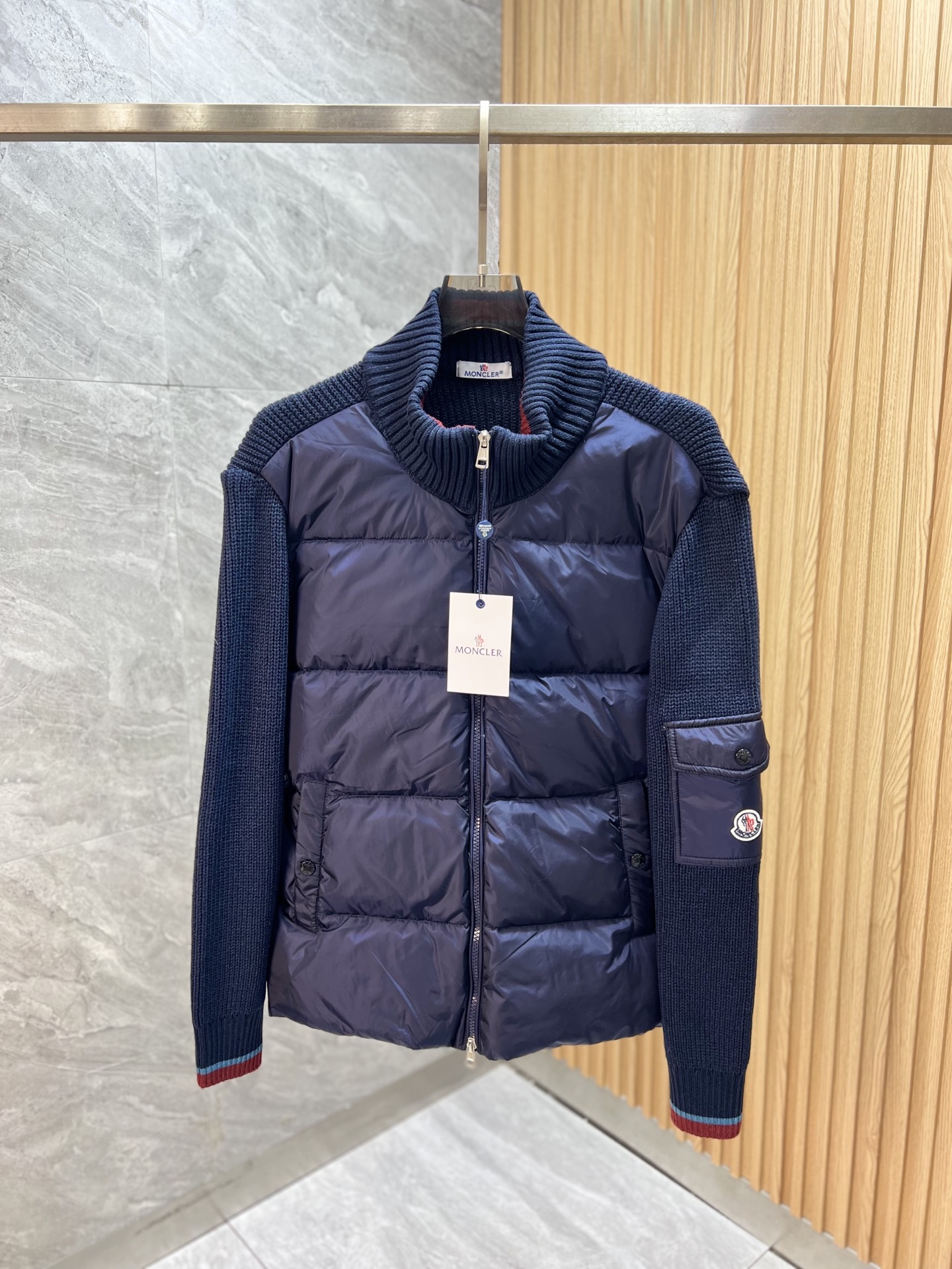 NO:681857,Moncler/Mongolian New Products for Autumn and Winter 2025, Complete with Three Standards, Down Jackets, Good Products Needless to Be Introduced, Look at the Details, Counter Size M-XXXL/140 Recommend L,,Moncler,down jacket,19860909Moncler/蒙口 2025年秋冬新品上新 三标齐全 羽绒服 好货不用过多介绍 看细节 专柜码数M-XXXL /140建议L,,Moncler,down jacket,,Men's clothing