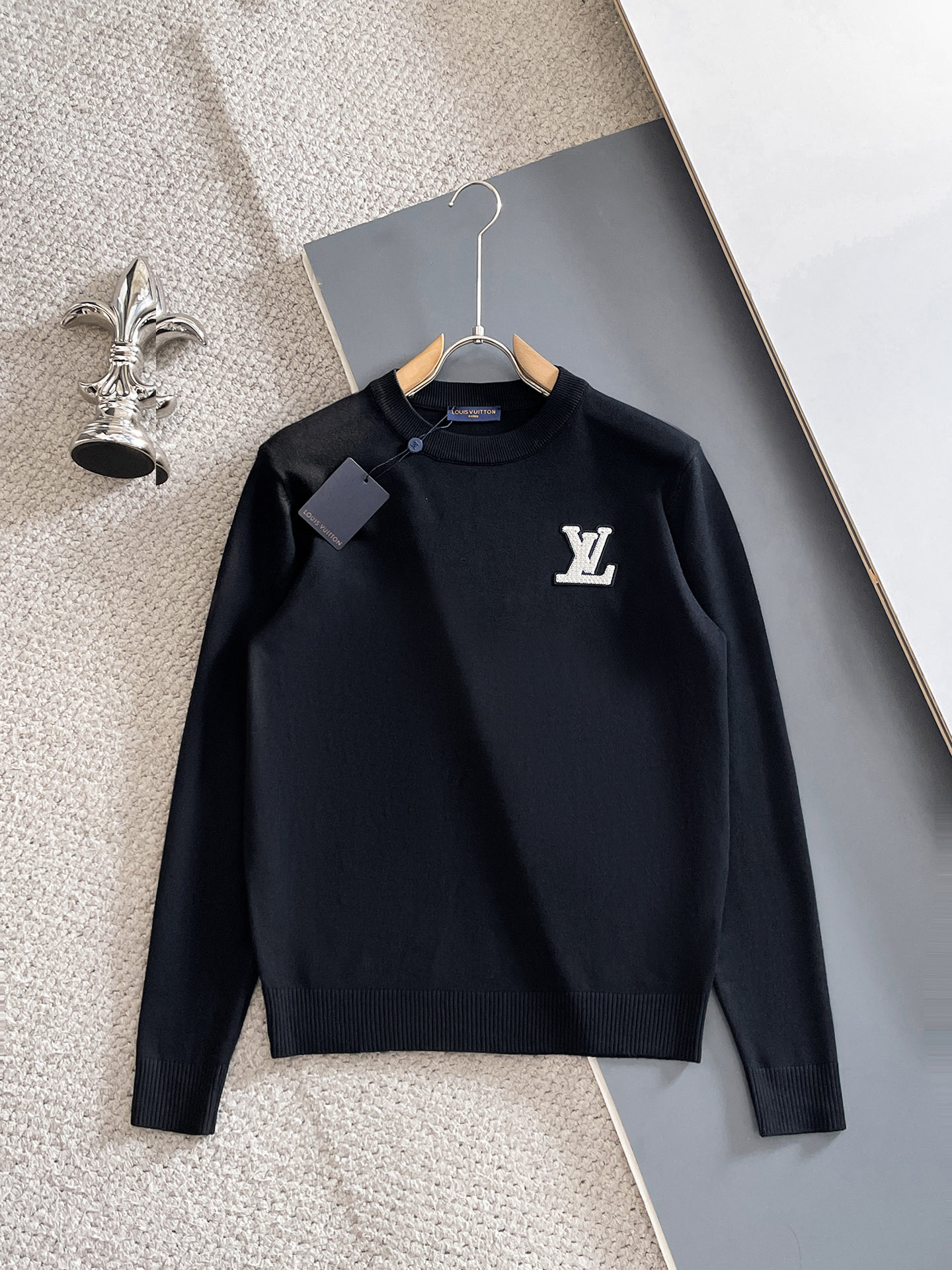 NO:623064,LV/Louis Vuitton 2025 autumn and winter new products, complete with three labels, round neck sweater, counter size M-XXXL /140 recommended L,, louis vuitton, louis vuitton, sweaters, alexander wang19860909LV/路易威登 2025年秋冬新品上新 三标齐全 圆领毛衣 专柜码数M-XXXL /140建议L,,louis vuitton,louis vuitton,sweaters,alexander wang,Men's clothing