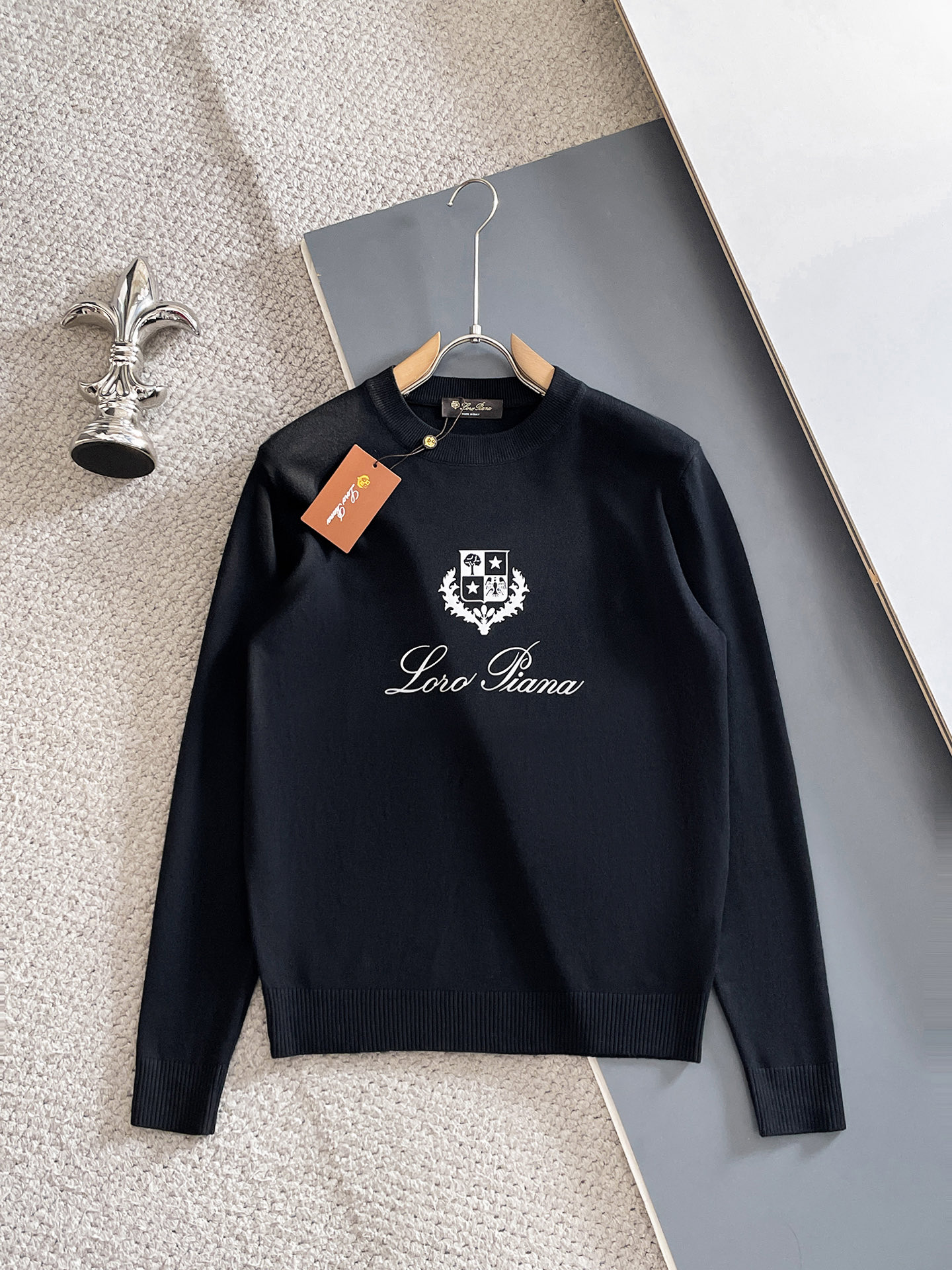 NO:623041,LP New arrivals for autumn and winter, complete with three labels, round neck sweater, counter size M-XXXL/140 recommended L,,loro piana,sweaters,alexander wang19860909LP 年秋冬新品上新 三标齐全 圆领毛衣 专柜码数M-XXXL /140建议L,,loro piana,sweaters,alexander wang,Men's clothing