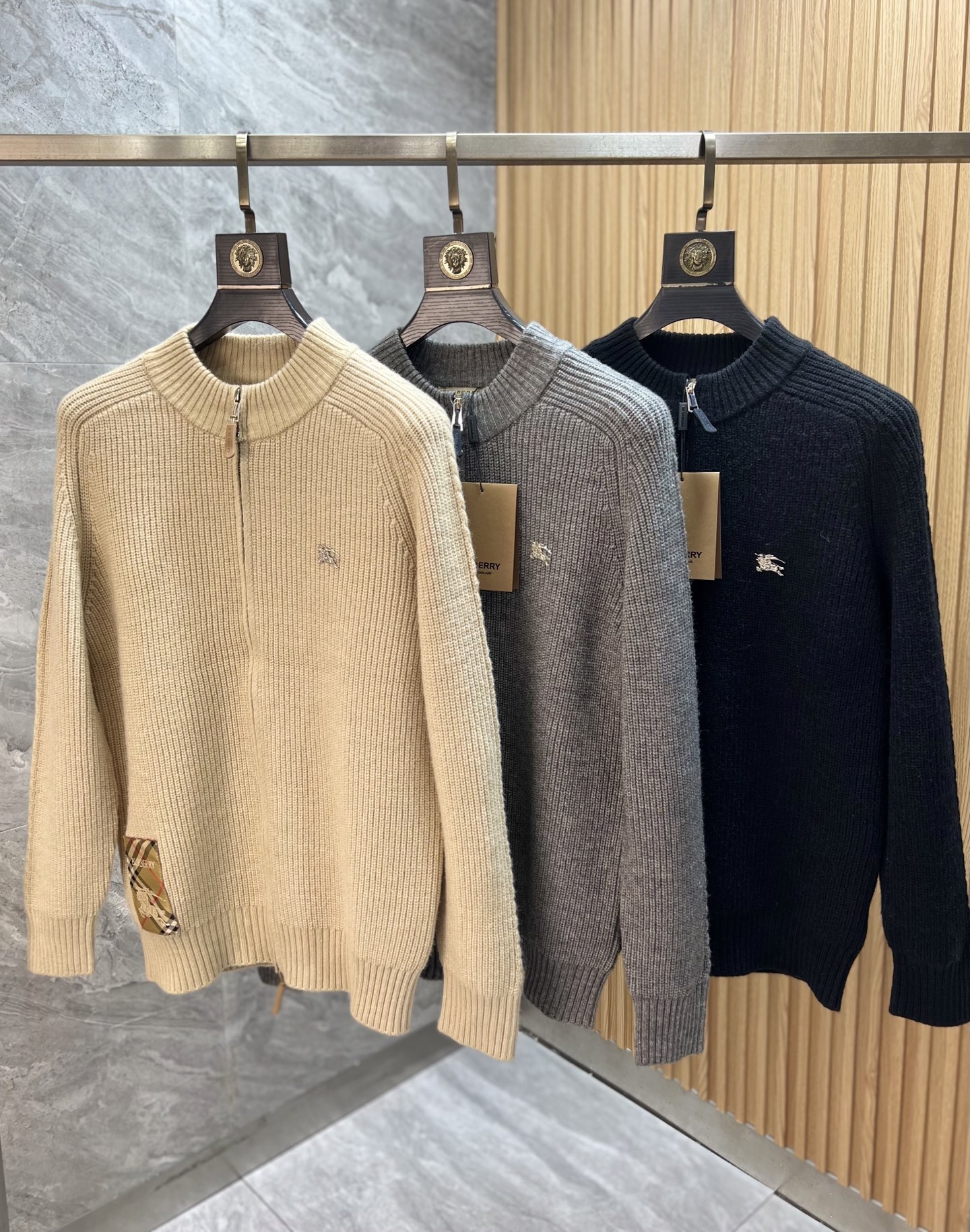 NO:623086,Burberry/Burberry 2025 autumn and winter new products, complete with three labels, thickened cardigan sweater jacket, good products need no introduction, look at the details, counter size M-XXXL 175/140, recommended L,, burberry, burberry, jackets & coats, sweaters, alexander wang19860909Burberry/巴宝莉 2025年秋冬新品上新 三标齐全 加厚开衫毛衣夹克 好货不用过多介绍 看细节 专柜码数M-XXXL 175/140建议L,,burberry,burberry,jackets & coats,sweaters,alexander wang,Men's clothing