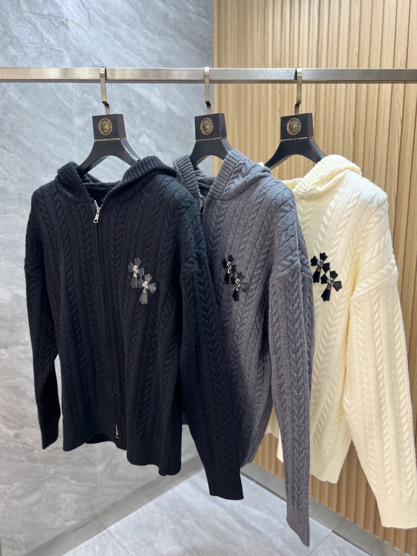 NO:623103,Ch/Chrome Hearts 2025 Autumn and Winter New Products, Complete with Three Standards, Thickened Cardigans, Sweater Jackets, Good Products Needless to Say, Look at the Details, Counter Size M-XXL 175/140 Recommended L,,chrome hearts,jackets & coats,sweaters,alexander wang19860909Ch/克罗心 2025年秋冬新品上新 三标齐全 加厚开衫毛衣夹克 好货不用过多介绍 看细节 专柜码数M-XXL 175/140建议L,,chrome hearts,jackets & coats,sweaters,alexander wang,Men's clothing