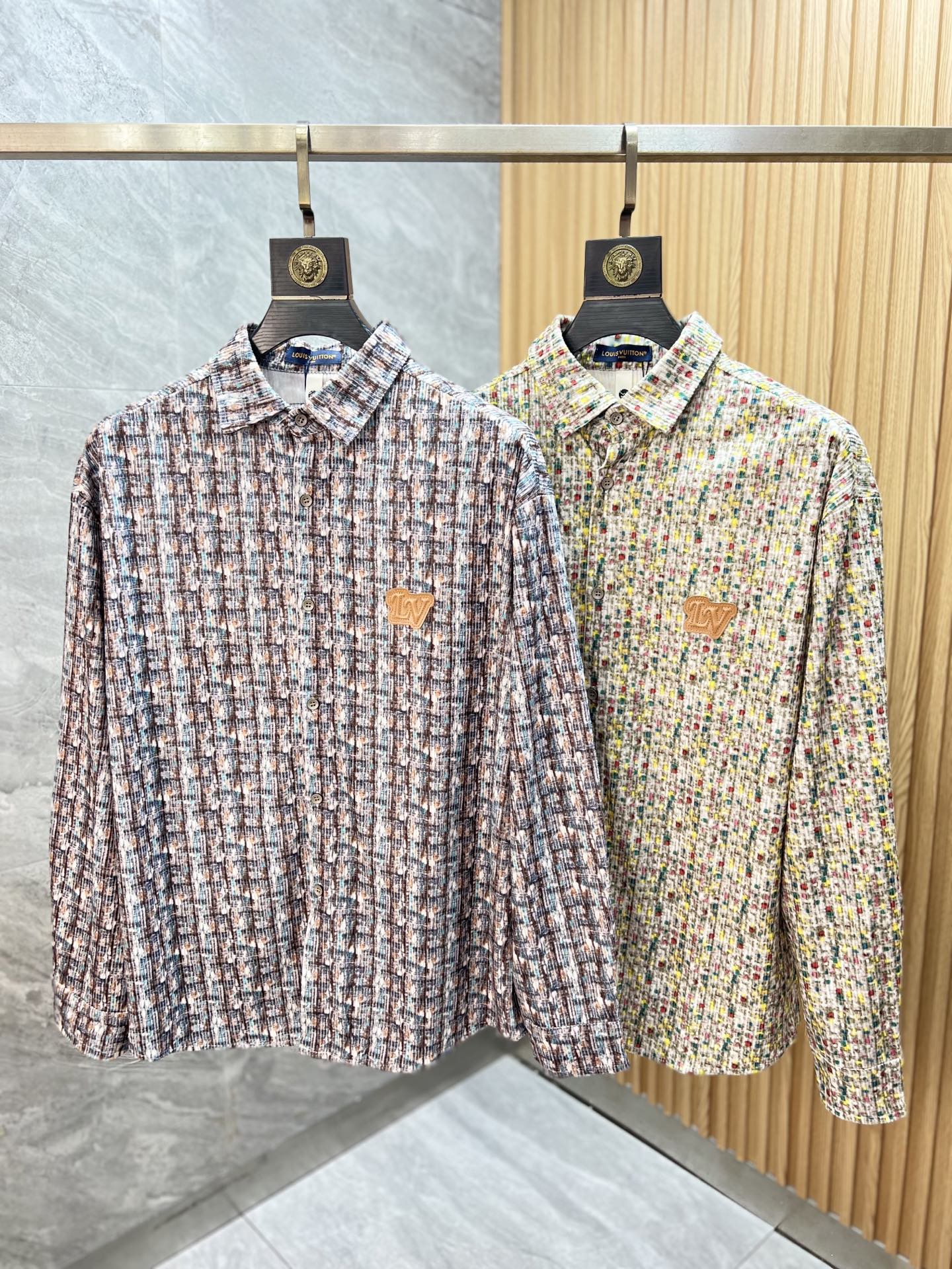 NO:623107,LV/Louis Vuitton 2025 autumn and winter new products, complete with three labels, shirts, good products, no need to introduce too much, look at the details, counter size M-XXXL 175/140, recommended L,, louis vuitton, louis vuitton, shirts, alexander wang19860909LV/路易威登 2025年秋冬新品上新 三标齐全 衬衫 好货不用过多介绍 看细节 专柜码数M-XXXL 175/140建议L,,louis vuitton,louis vuitton,shirts,alexander wang,Men's clothing