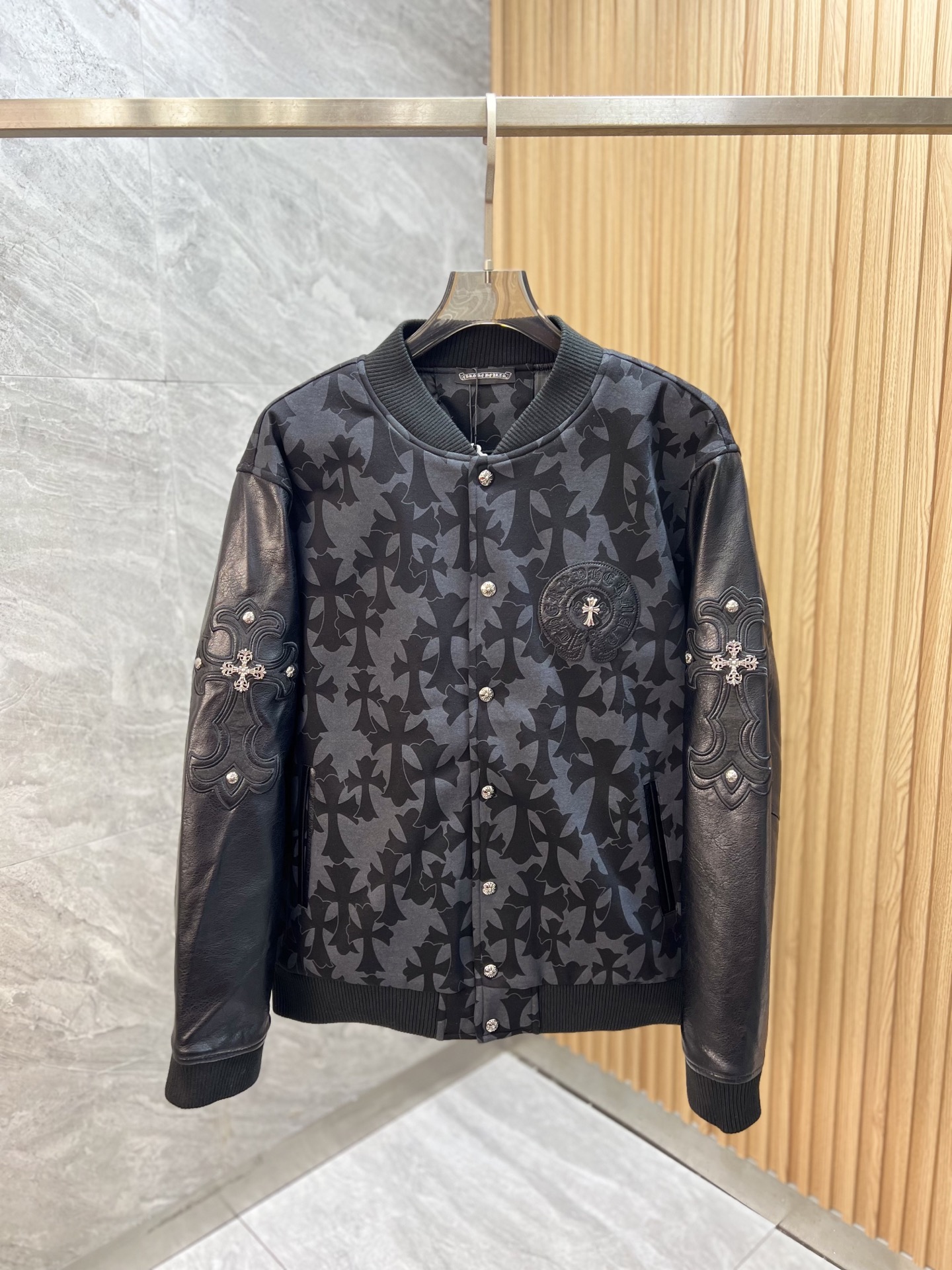 NO:623082,Ch/Chrome Hearts 2025 Autumn and Winter new products, complete with three labels, jackets and coats. Good products need no introduction. Look at the details. Counter size M-XXXL 175/140 recommended L,,chrome hearts,jackets & coats,jackets & coats,alexander wang19860909Ch/克罗心 2025年秋冬新品上新 三标齐全 夹克外套 好货不用过多介绍 看细节 专柜码数M-XXXL 175/140建议L,,chrome hearts,jackets & coats,jackets & coats,alexander wang,Men's clothing