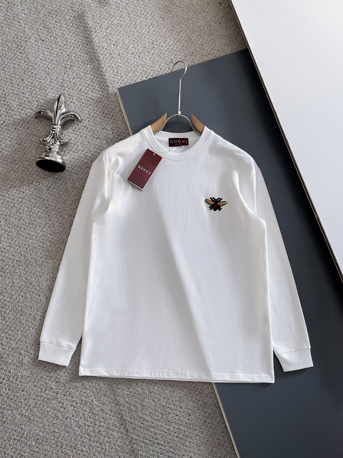 NO:623151,Gucci/Gucci 2025 autumn and winter new products, complete with three labels, three-dimensional toothbrush embroidery on the chest, threaded cuffs, round neck and long sleeves, size S-XXL 175/140, recommended M,, gucci, alexander wang19860909Gucci/古奇 2025年秋冬新品上新 三标齐全 胸前立体牙刷绣工艺 袖口螺纹 圆领长袖 码数S-XXL 175/140建议M,,gucci,alexander wang,Men's clothing