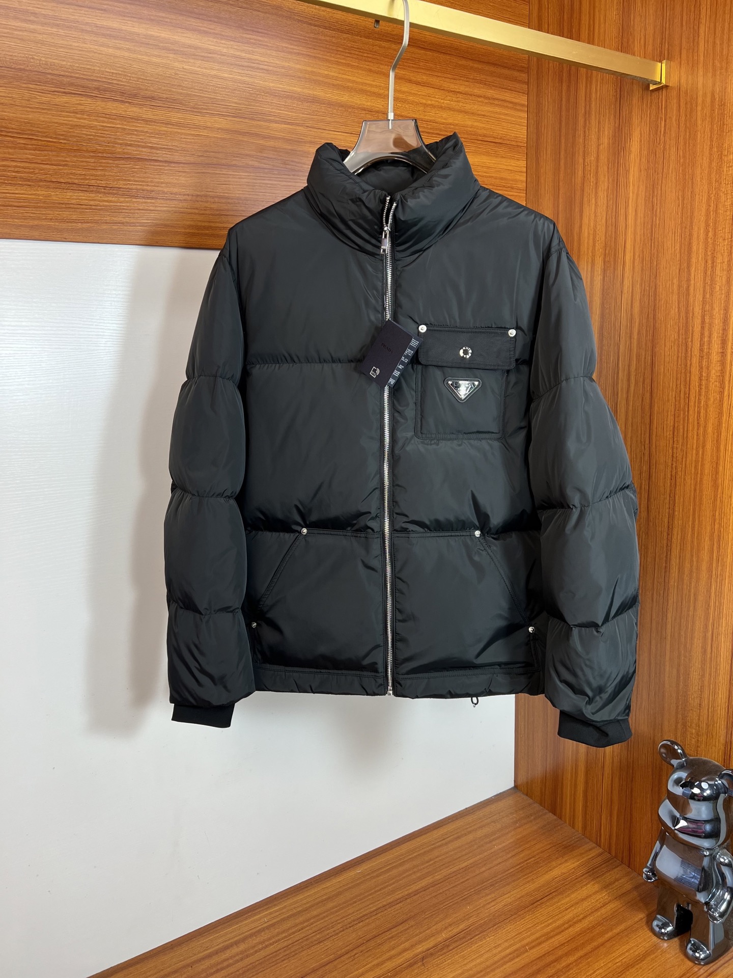 NO:624972,Prada/Prada 2025 new autumn and winter new products, complete with three labels, down jackets, good products, no need to introduce too much, look at the details, counter size M-XXXL /140 recommended L,, prada, prada, down jacket, alexander wang19860909Prada/普拉达 2025年秋冬新品上新 三标齐全 羽绒服 好货不用过多介绍 看细节 专柜码数M-XXXL /140建议L,,prada,prada,down jacket,alexander wang,Men's clothing