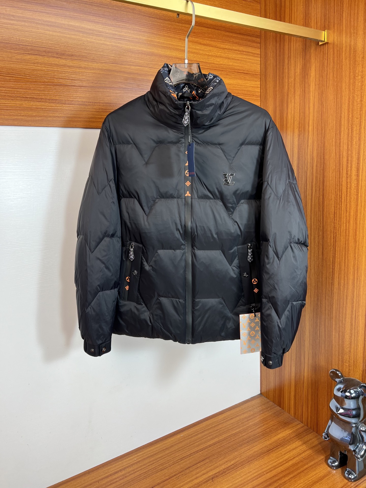 NO:624960,LV/Louis Vuitton 2025 autumn and winter new products, complete with three labels, down jackets, good products, no need to introduce too much, look at the details, counter size M-XXXL /140 recommended L,, louis vuitton, louis vuitton, down jacket, alexander wang19860909LV/路易威登 2025年秋冬新品上新 三标齐全 羽绒服 好货不用过多介绍 看细节 专柜码数M-XXXL /140建议L,,louis vuitton,louis vuitton,down jacket,alexander wang,Men's clothing