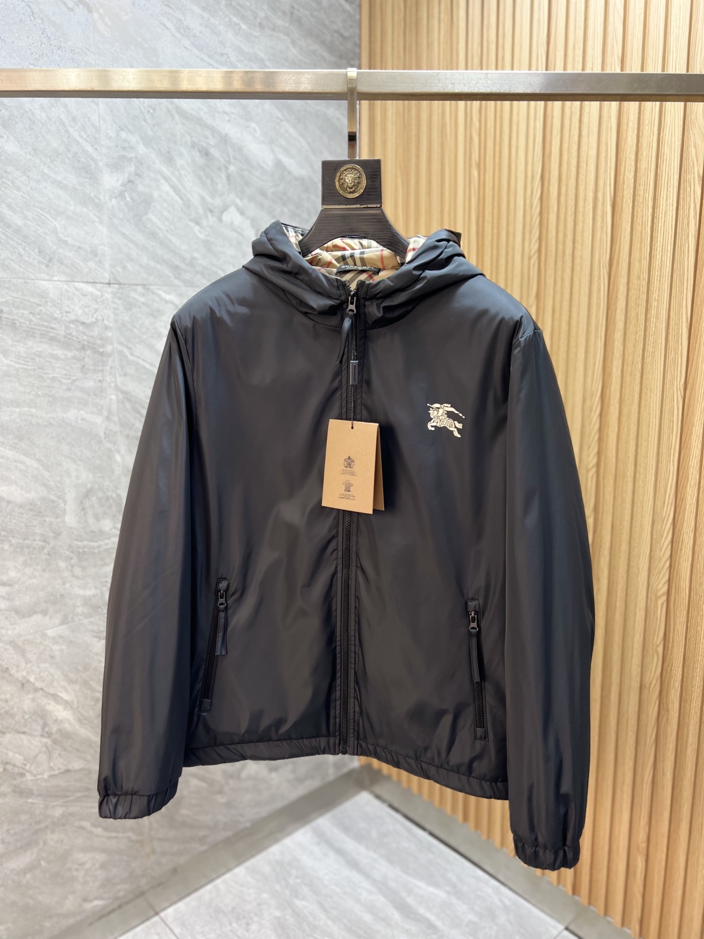 NO:628382,Burberry/Burberry 2025 autumn and winter new products, complete with three labels, cotton jackets, good products, no need to introduce too much, look at the details, counter size M-XXXL 175/140, recommended L,, burberry, burberry, jackets & coats, alexander wang19860909Burberry/巴宝莉 2025年秋冬新品上新 三标齐全 棉服外套 好货不用过多介绍 看细节 专柜码数M-XXXL 175/140建议L,,burberry,burberry,jackets & coats,alexander wang,Men's clothing