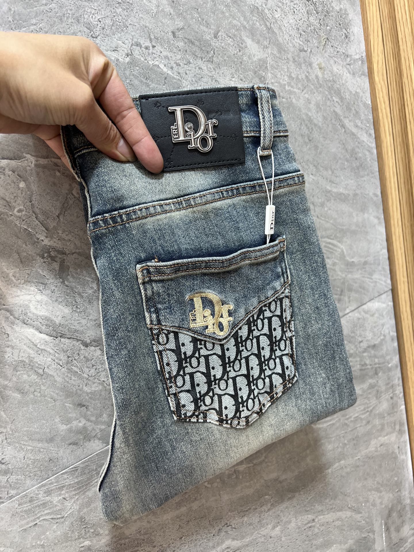 NO:647149,Dior/Dior 2025 autumn and winter new products, complete with three labels, jeans, good products, no need to introduce too much, look at the details, counter size 28-38/140 upper body size 32,, dior, dior, jeans, alexander wang19860909Dior/迪奥 2025秋冬新品 三标齐全 牛仔裤 好货不用过多介绍 看细节 专柜码数28-38 /140上身32码,,dior,dior,jeans,alexander wang,Men's clothing