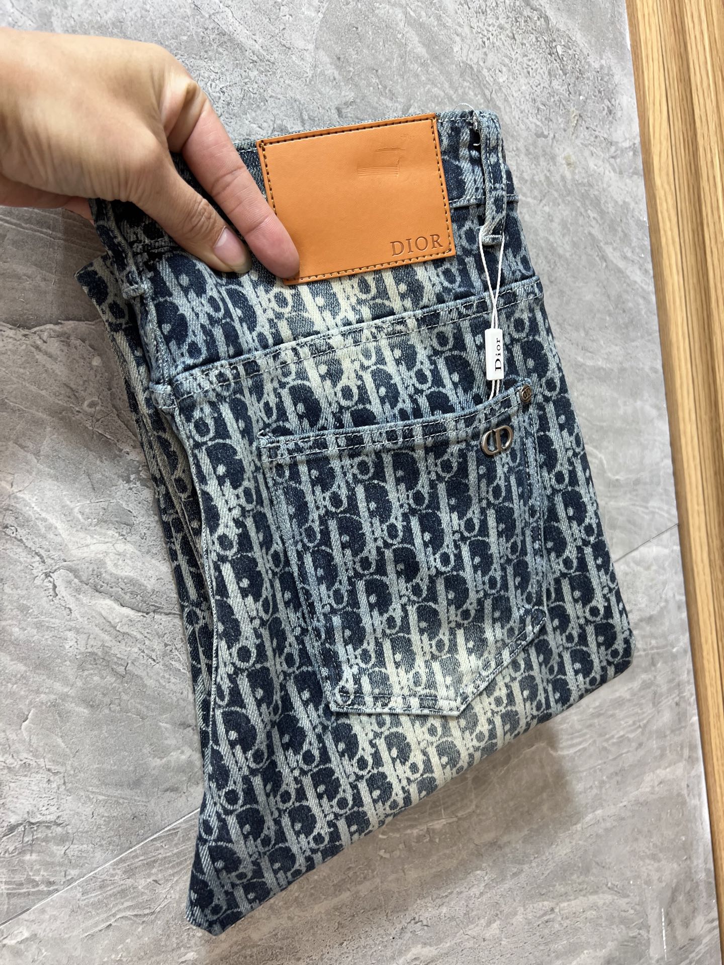 NO:645313,LV/Louis Vuitton 2025 autumn and winter new products, complete with three labels, jeans, good products, no need to introduce too much, look at the details, the counter size is 28-38/140, upper body size 32, louis vuitton, louis vuitton, jeans, alexander wang19860909LV/路易威登 2025秋冬新品 三标齐全 牛仔裤 好货不用过多介绍 看细节 专柜码数28-38 /140上身32码,,louis vuitton,louis vuitton,jeans,alexander wang,Men's clothing