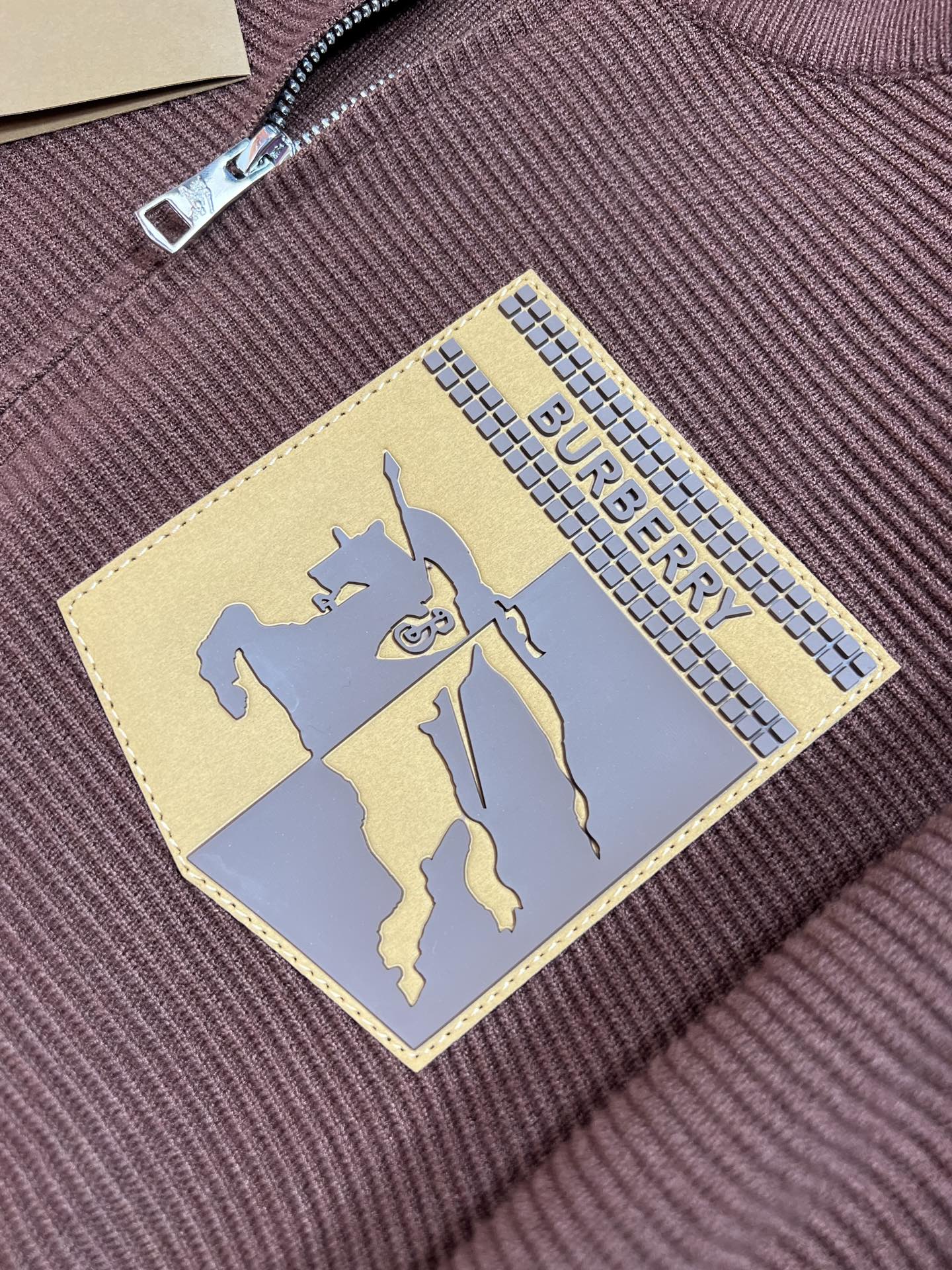 Burberry/巴宝莉 2025年秋冬新品上新 三标齐全 开衫加厚羊毛衫 好货不用过多介绍 看细节 专