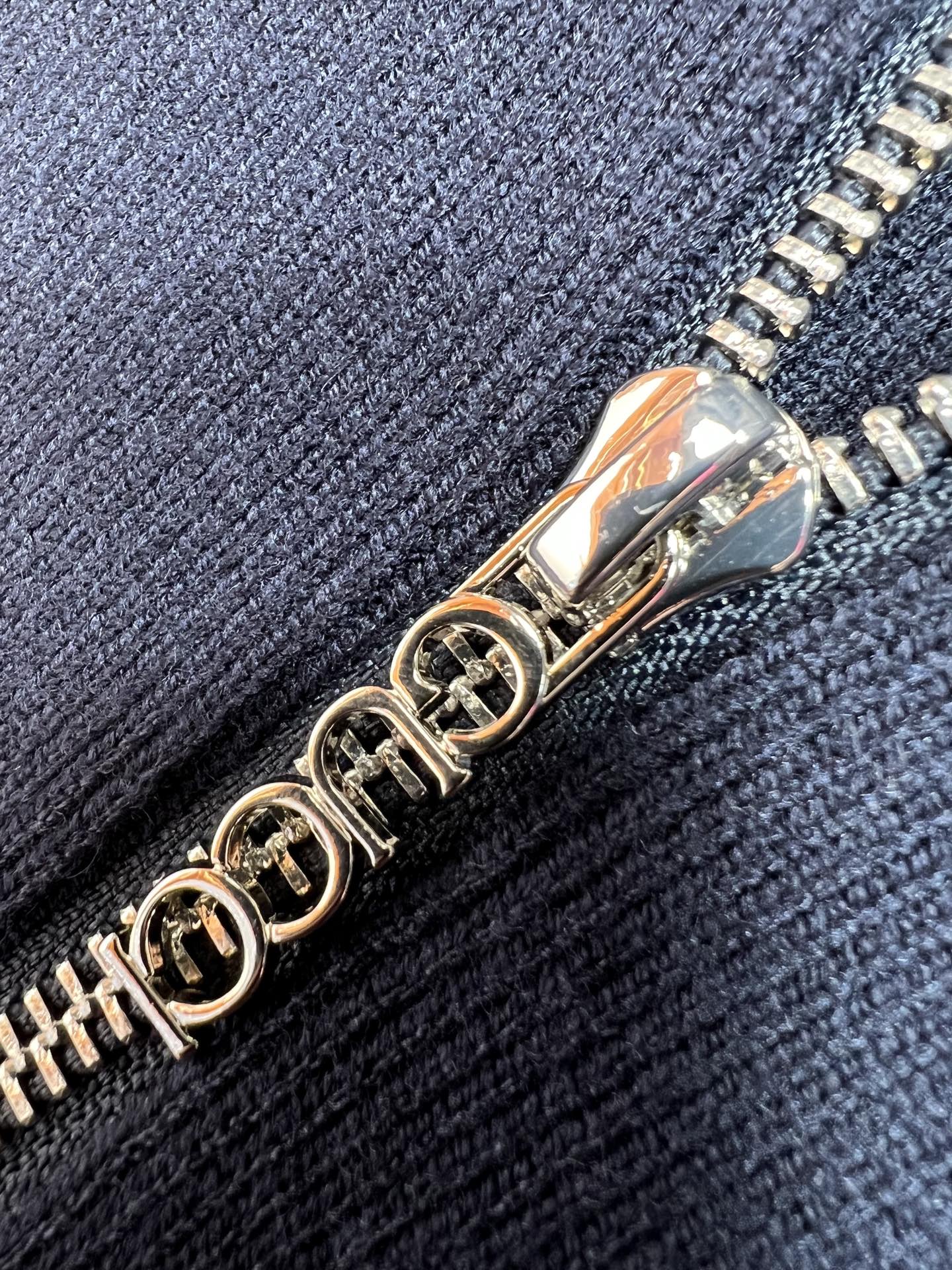 Gucci/古奇 2025年秋冬新品上新 三标齐全 开衫加厚羊毛衫 好货不用过多介绍 看细节 专柜码数：