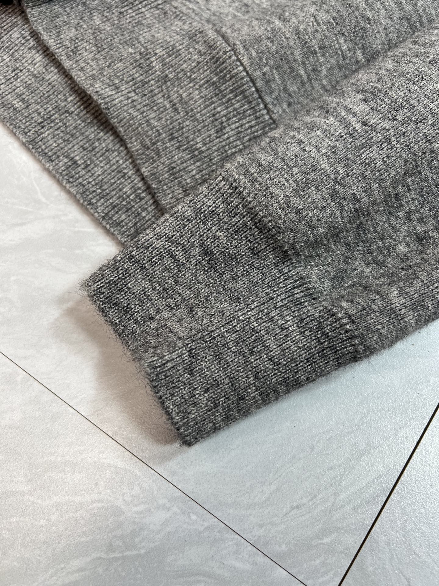 zZEGNA/杰尼亚 2025年秋冬新品上新 三标齐全 开衫加厚羊毛衫 好货不用过多介绍 看细节 专柜码