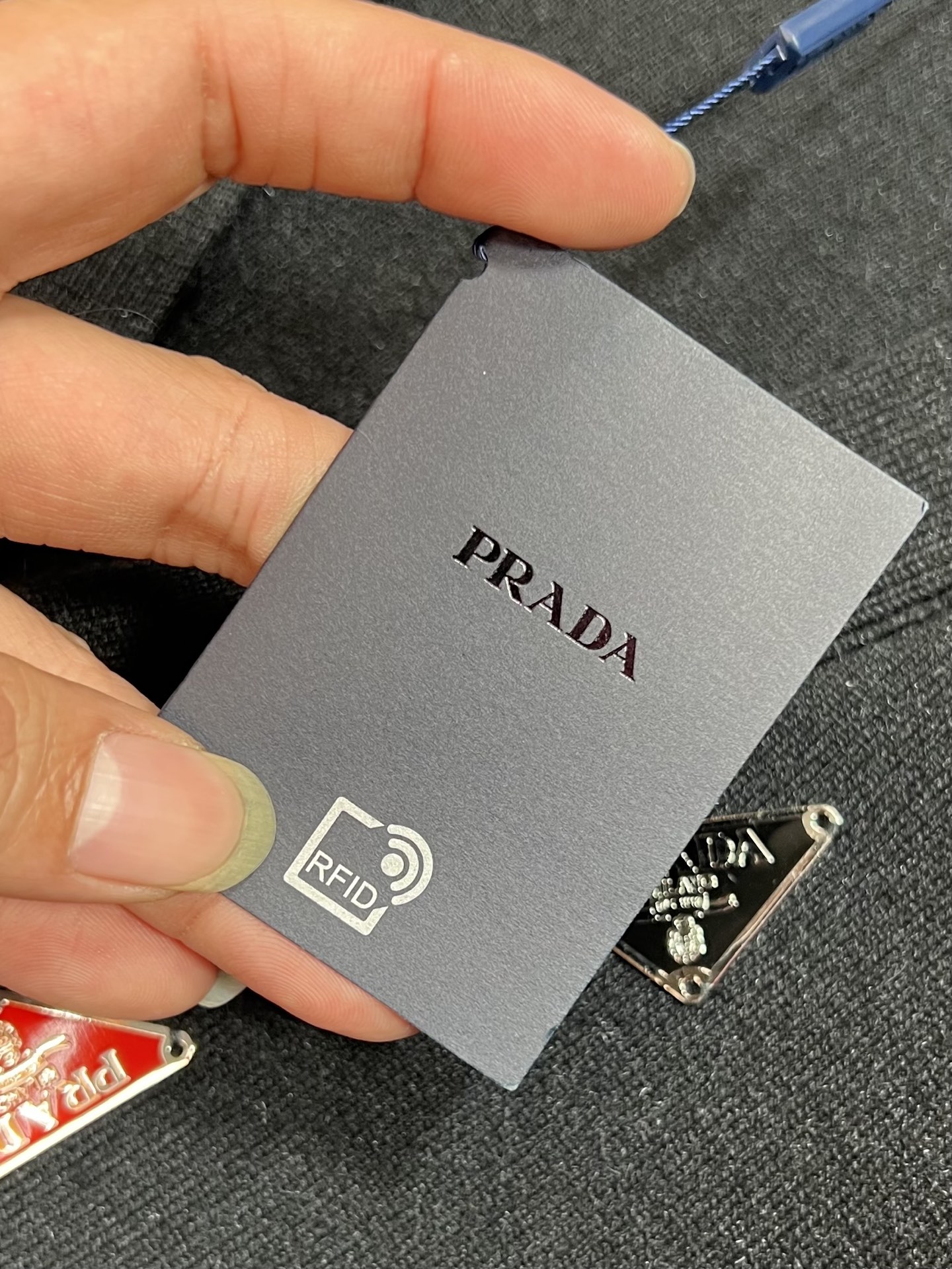 Prada/普拉达 2025年秋冬新品上新 三标齐全 开衫加厚羊毛衫 好货不用过多介绍 看细节 专柜码数