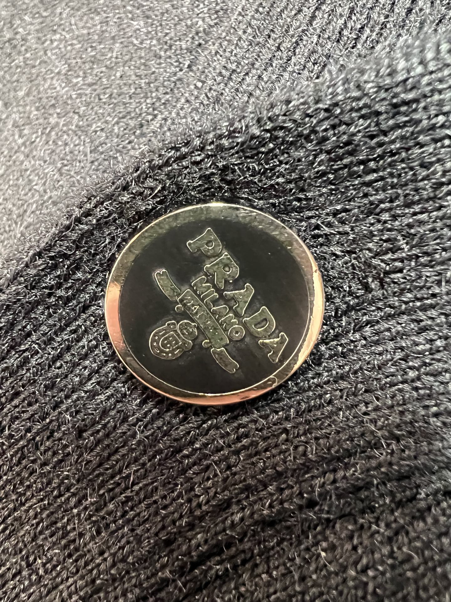 Prada/普拉达 2025年秋冬新品上新 三标齐全 开衫加厚羊毛衫 好货不用过多介绍 看细节 专柜码数