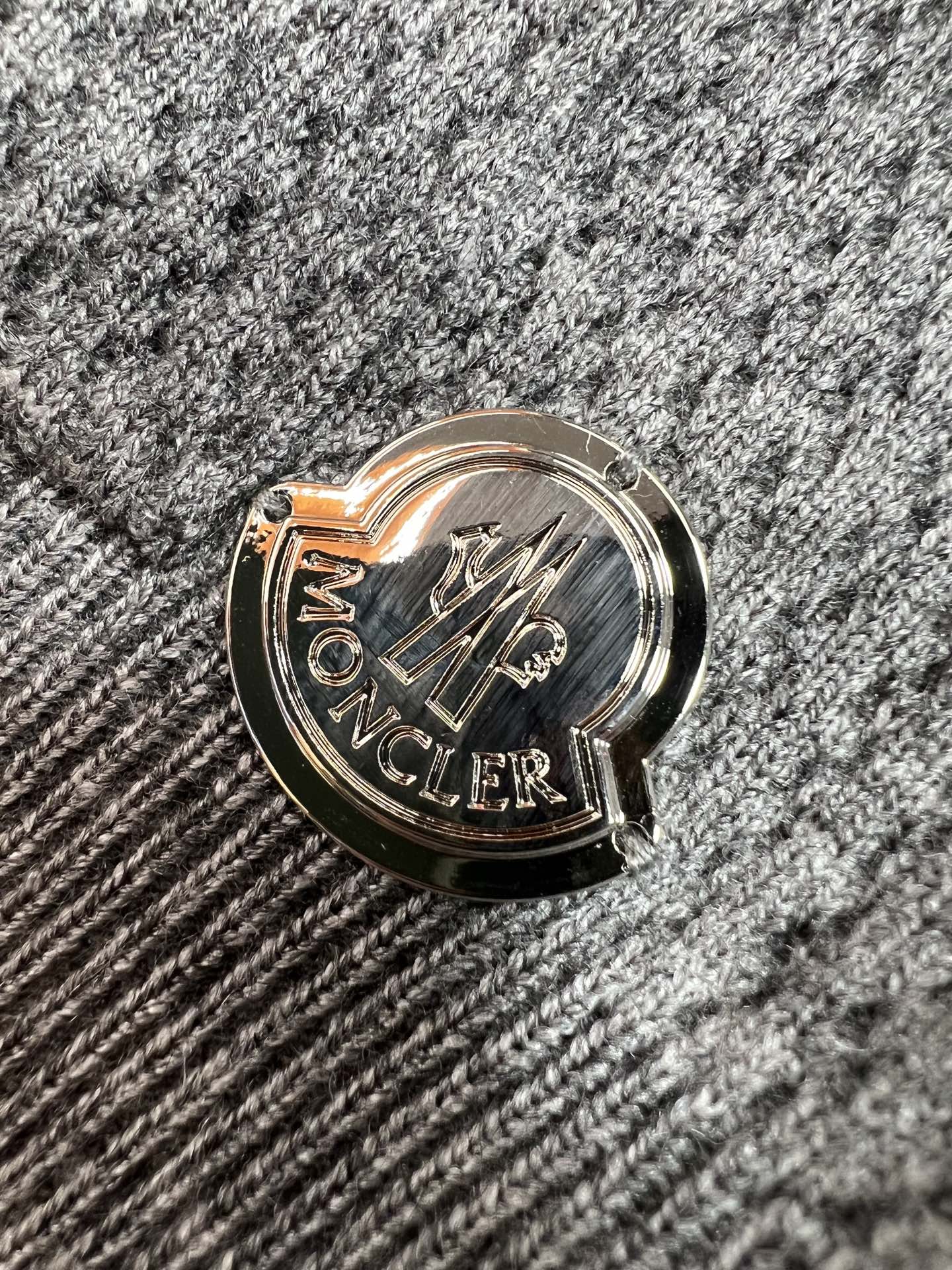 Moncler/蒙口 2025年秋冬新品上新 三标齐全 开衫加厚羊毛衫 好货不用过多介绍 看细节 专柜码