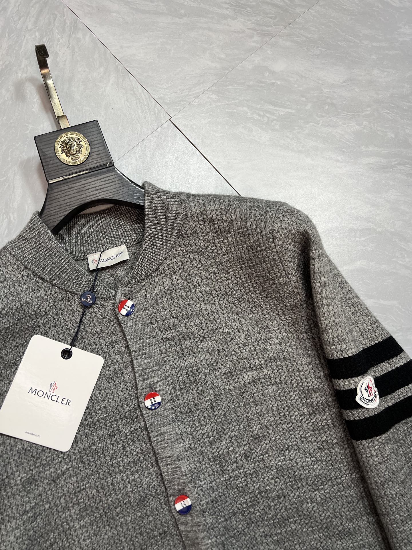 Moncler/蒙口 2025年秋冬新品上新 三标齐全 开衫加厚羊毛衫 好货不用过多介绍 看细节 专柜码