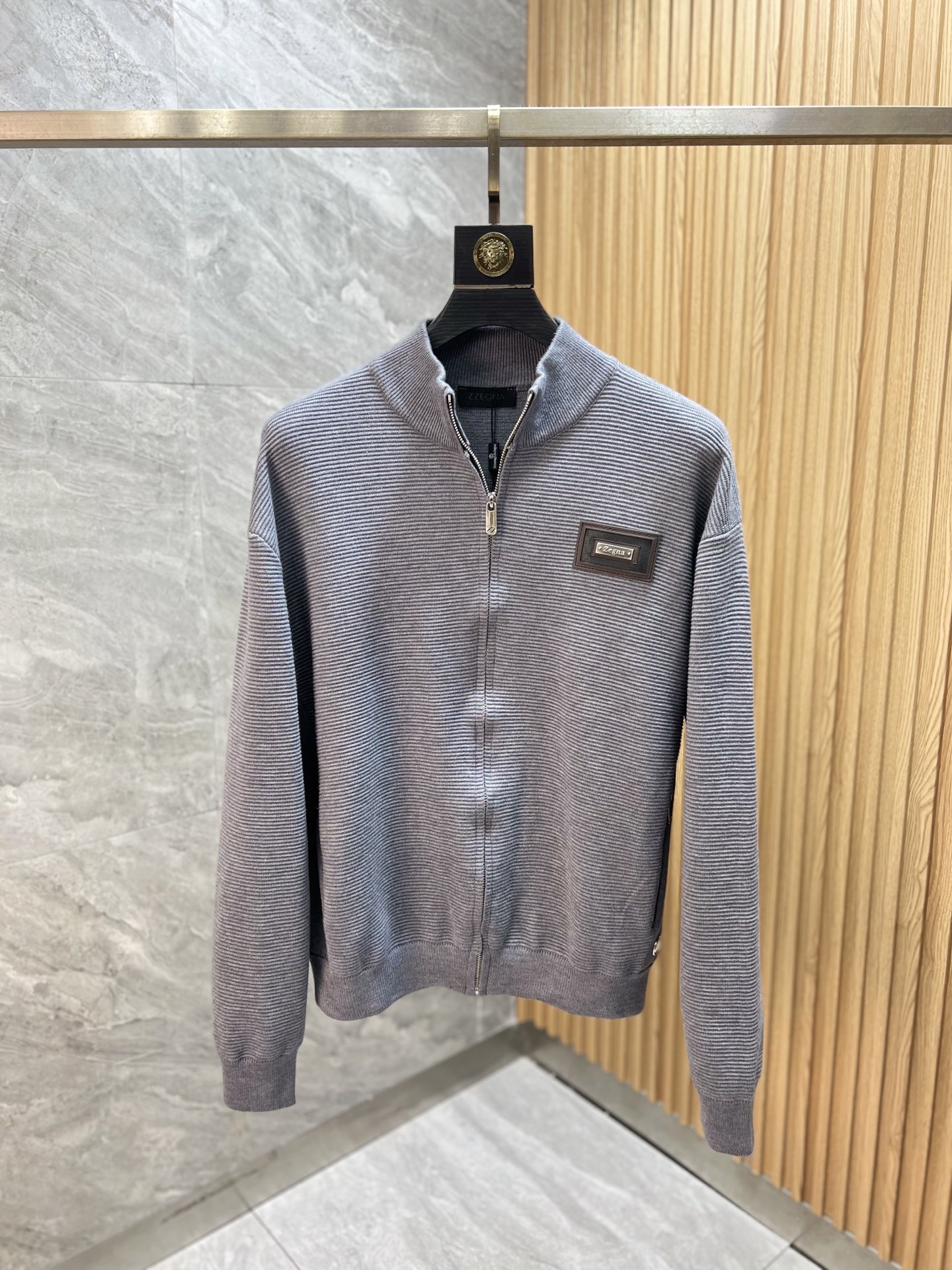 NO:649628,zZEGNA/ Zegna 2025 autumn and winter new products, complete with three labels, cardigan and thick woolen sweater, good products need no introduction, look at the details, counter size M-XXXL 175/140, recommended L,,zegna,alexander wang19860909zZEGNA/杰尼亚 2025年秋冬新品上新 三标齐全 开衫加厚羊毛衫 好货不用过多介绍 看细节 专柜码数M-XXXL 175/140建议L,,zegna,alexander wang,Men's clothing