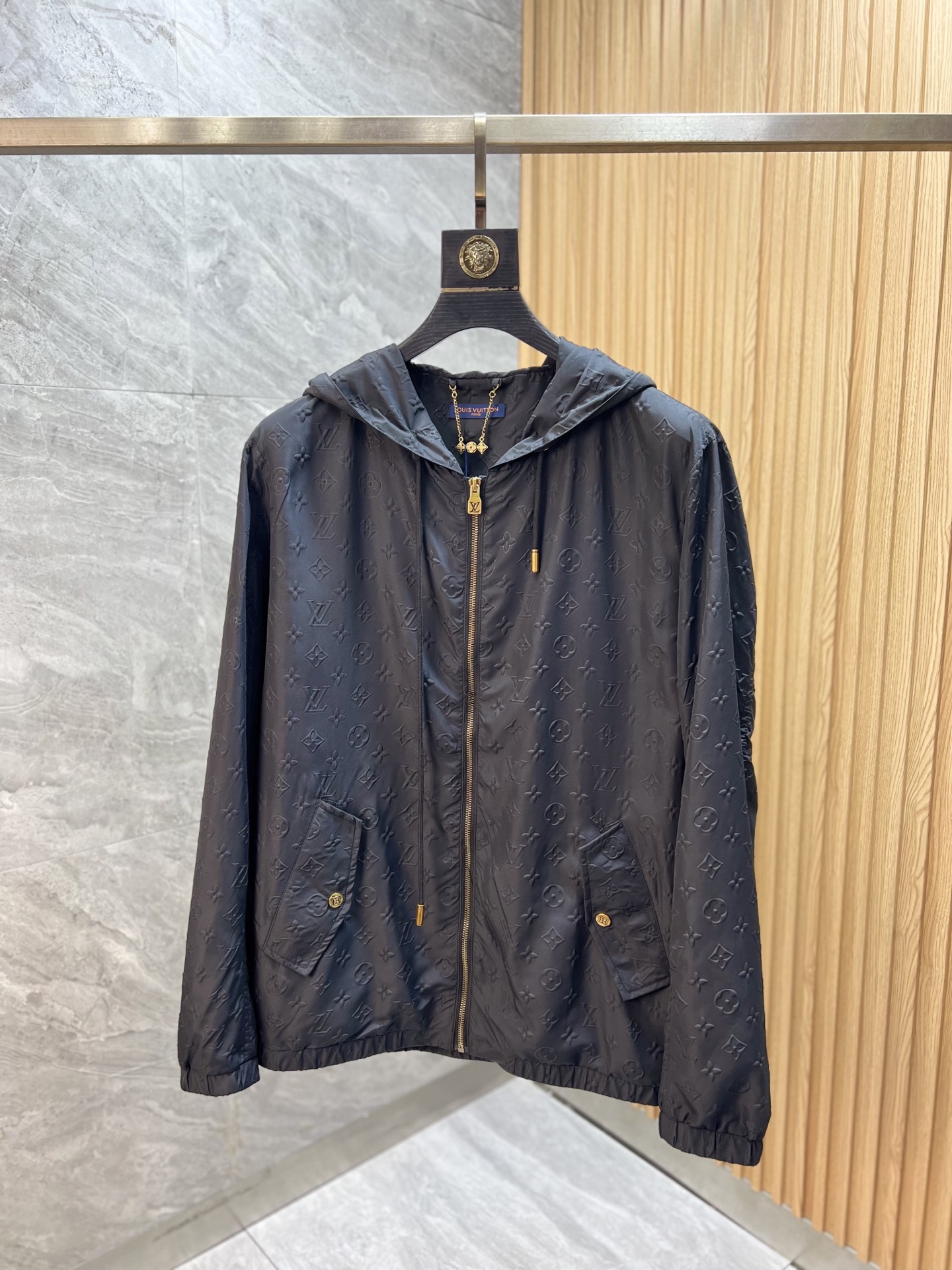 NO:654703,LV/Louis Vuitton 2025 autumn and winter new products, complete with three labels, jackets and coats, good products need no introduction, look at the details, counter size M-XXXL 175/140 recommended L,, louis vuitton, louis vuitton, jackets & coats, jackets & coats, alexander wang19860909LV/路易威登 2025年秋冬新品上新 三标齐全 夹克外套 好货不用过多介绍 看细节 专柜码数M-XXXL 175/140建议L,,louis vuitton,louis vuitton,jackets & coats,jackets & coats,alexander wang,Men's clothing