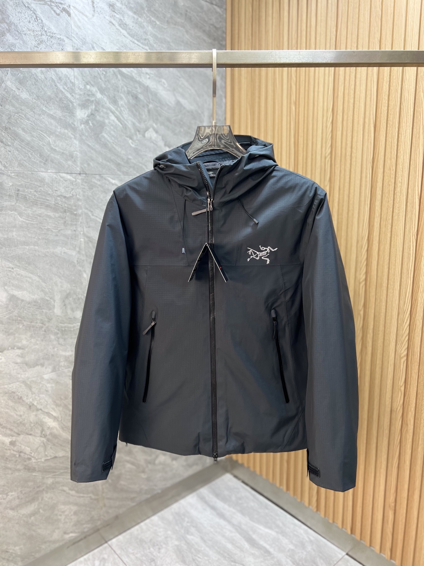NO:703535,After the new year, Arc/Archaeopteryx new products for autumn and winter, complete with three labels, down jacket, good product, no need to introduce too much, look at the details, counter size M-XXXL 175/140, upper body L, arc'teryx, down jacket,19860909可年后 Arc/始祖鸟 秋冬新品 三标齐全 羽绒服 好货不用过多介绍 看细节 专柜码数M-XXXL 175/140上身L,arc'teryx,down jacket,,Men's clothing