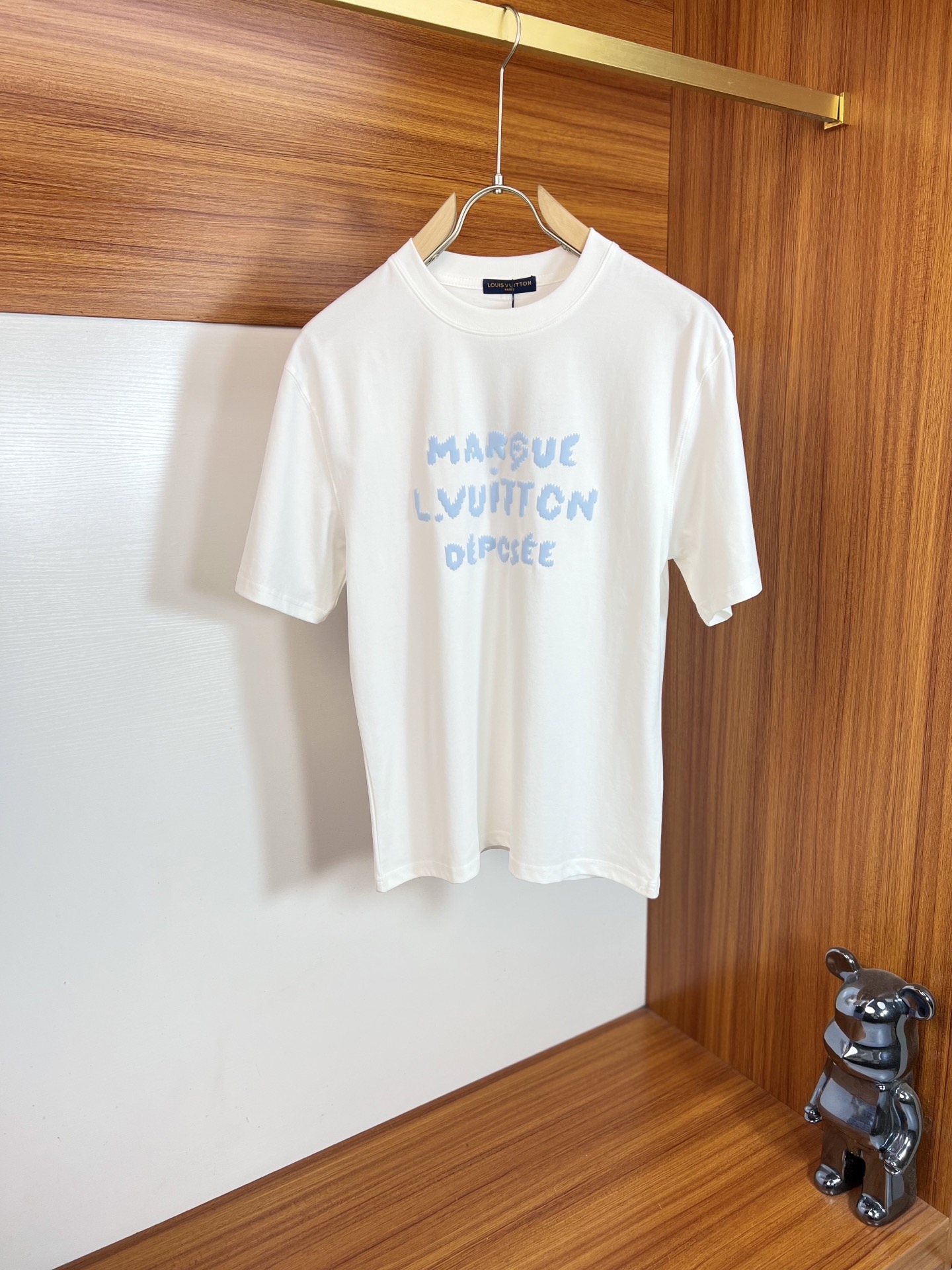 NO:760140,LV/Louis Vuitton 2026 spring and summer new products, complete with three labels, mercerized cotton round neck short-sleeved T-shirt, good product without too much introduction, look at the details, counter size M-XXXL / recommended L,, louis vuitton, louis vuitton, T-shirt, tees, t-shirt,19860909LV/路易威登 2026年春夏新品上新 三标齐全 丝光棉圆领短袖T恤 好货不用过多介绍 看细节 专柜码数M-XXXL /建议L,,louis vuitton,louis vuitton,T-shirt,tees，t-shirt,,Men's clothing