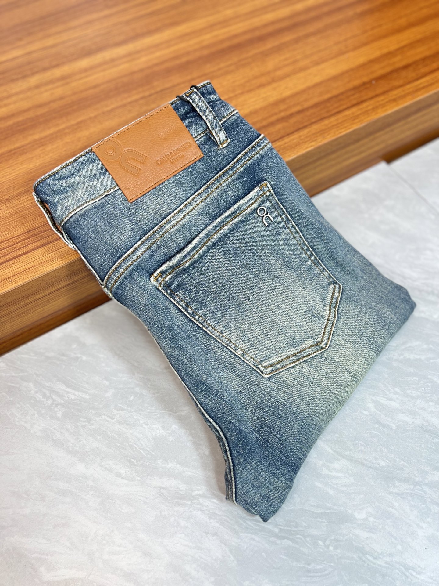 NO:917539,2026 spring and summer new products, complete with three labels, jeans, good products, no need to introduce too much, look at the details, counter size 29-38 / upper body size 32,,jeans,198609092026春夏新品 三标齐全 牛仔裤 好货不用过多介绍 看细节 专柜码数29-38 /上身32码,,jeans,,Men's clothing