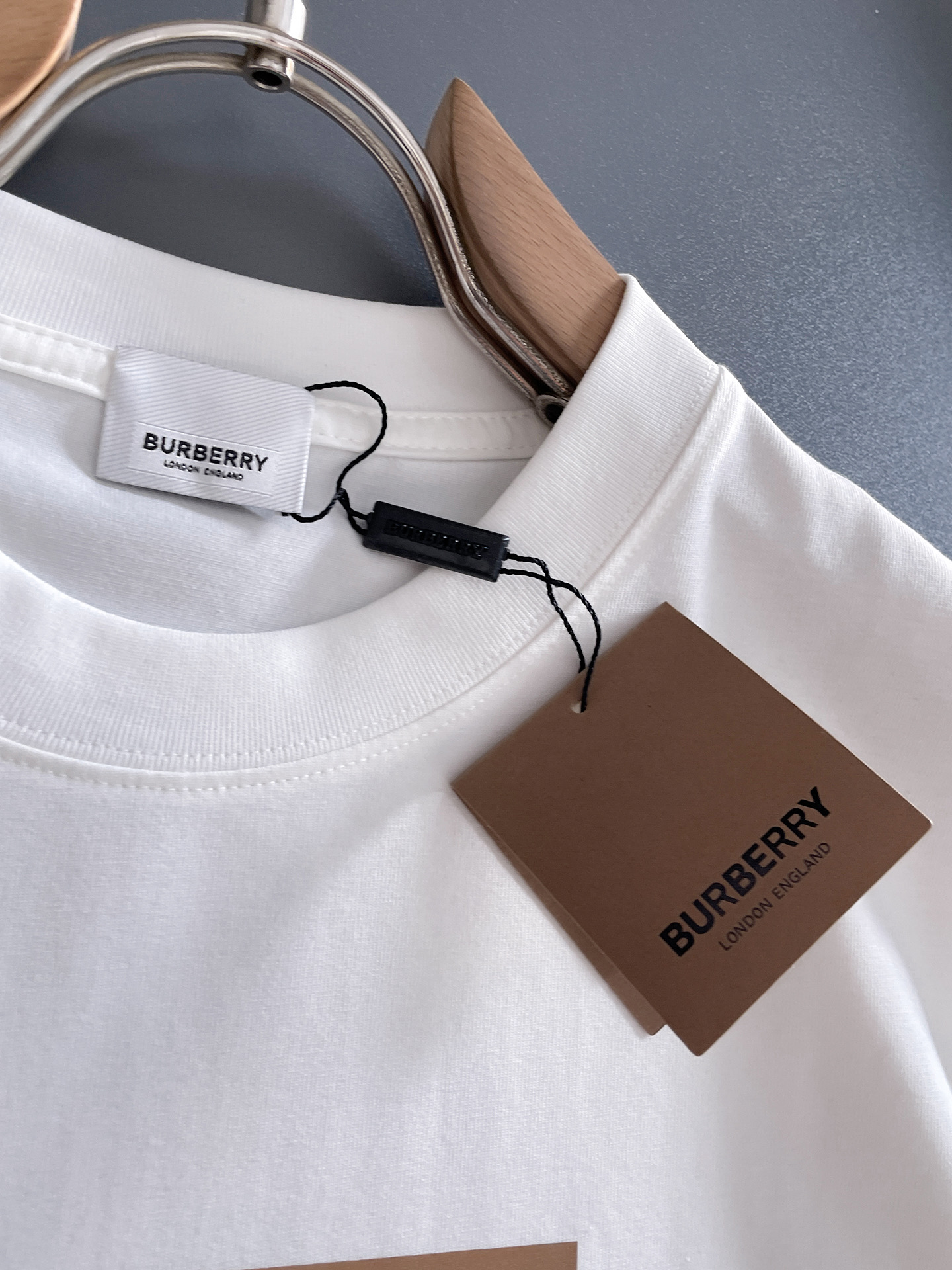 🖤Burberry/巴宝莉 2026年春夏新品上新 三标齐全 纯棉圆领短袖T恤 专柜码数：M-XXXL 