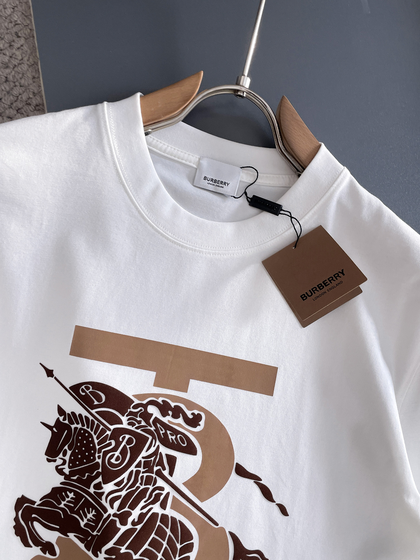 🖤Burberry/巴宝莉 2026年春夏新品上新 三标齐全 纯棉圆领短袖T恤 专柜码数：M-XXXL 