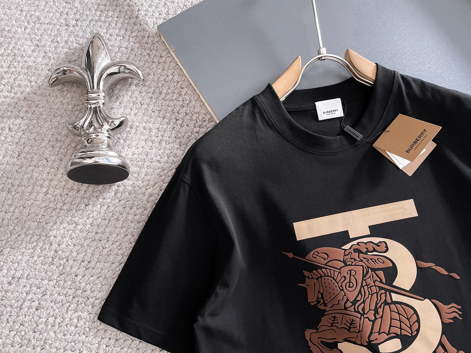 🖤Burberry/巴宝莉 2026年春夏新品上新 三标齐全 纯棉圆领短袖T恤 专柜码数：M-XXXL 