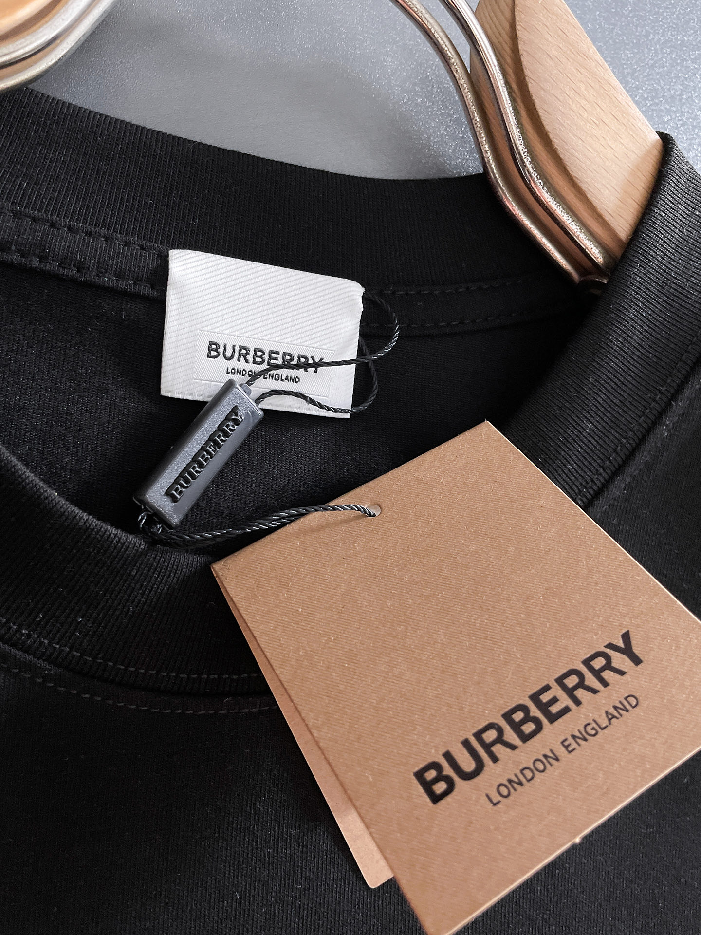 🖤Burberry/巴宝莉 2026年春夏新品上新 三标齐全 纯棉圆领短袖T恤 专柜码数：M-XXXL 