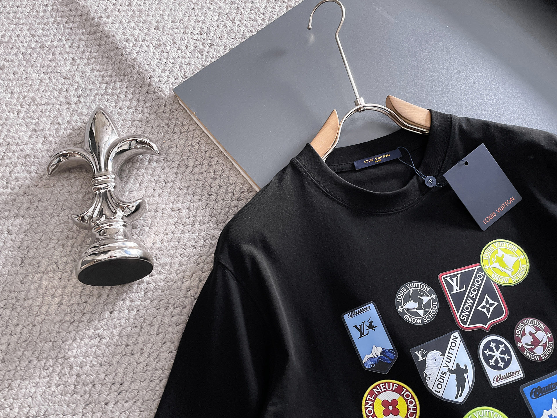 🖤LV/路易威登 2026年春夏新品上新 三标齐全 纯棉圆领短袖T恤 专柜码数：M-XXXL 175/1