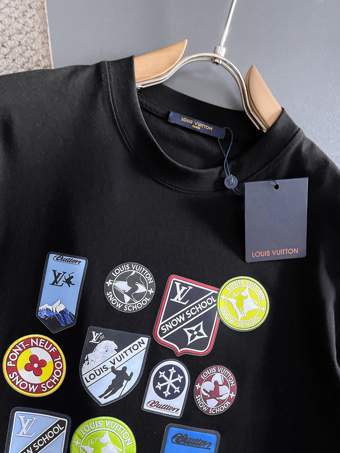 🖤LV/路易威登 2026年春夏新品上新 三标齐全 纯棉圆领短袖T恤 专柜码数：M-XXXL 175/1