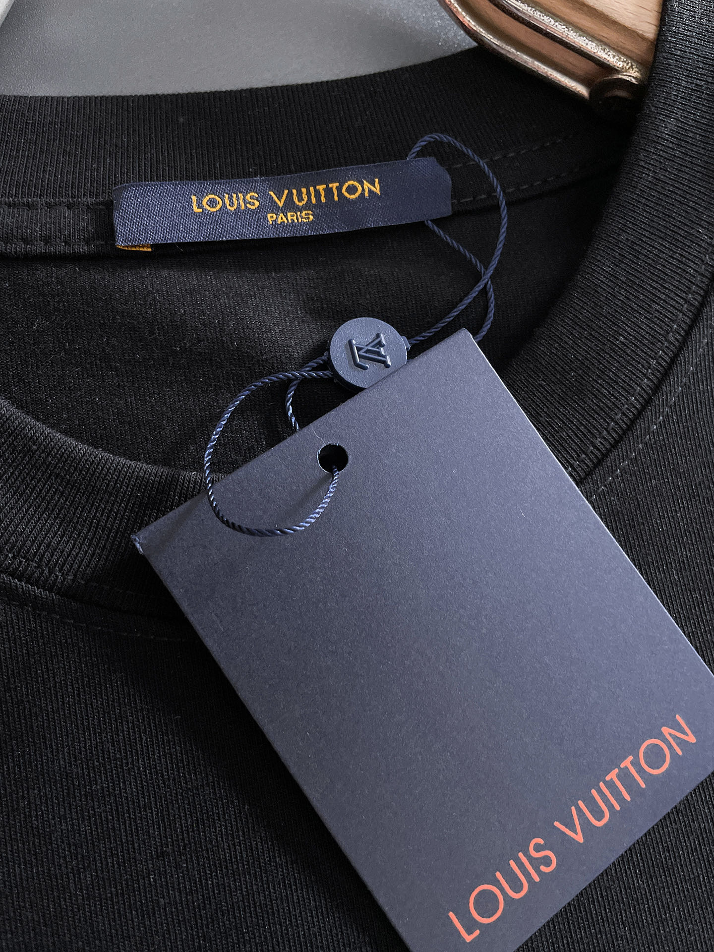 🖤LV/路易威登 2026年春夏新品上新 三标齐全 纯棉圆领短袖T恤 专柜码数：M-XXXL 175/1