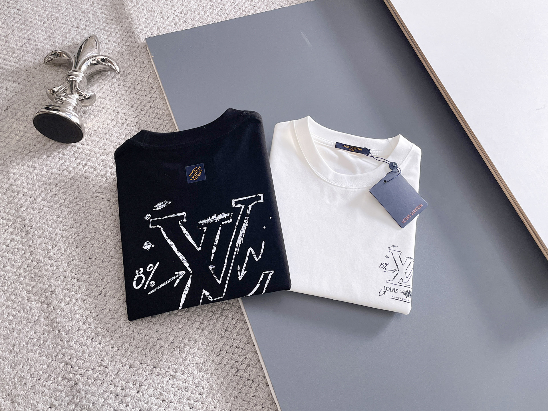 🖤LV/路易威登 2026年春夏新品上新 三标齐全 纯棉圆领短袖T恤 专柜码数：M-XXXL 175/1