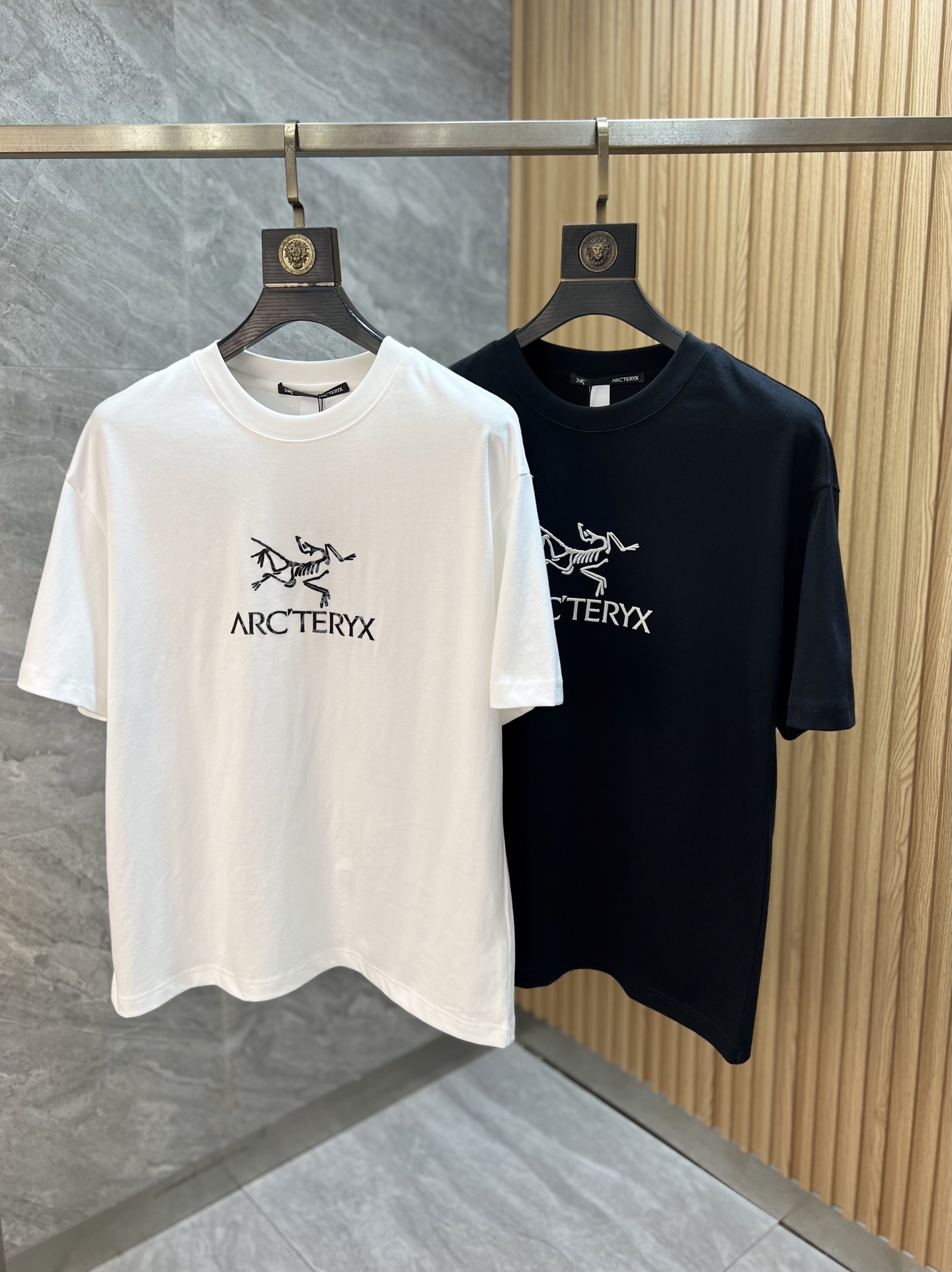 NO:848984,arc/Arc'teryx 2026 spring and summer new products, complete with three standards, pure cotton round neck short-sleeved T-shirt, size M-XXXL / recommended L, slightly wide version, arc'teryx, T-shirt, tees, t-shirt,19860909arc/始祖鸟 2026年春夏新品上新 三标齐全 纯棉圆领短袖T恤 码数M-XXXL /建议L 微阔版型,arc'teryx,T-shirt,tees，t-shirt,,Men's clothing