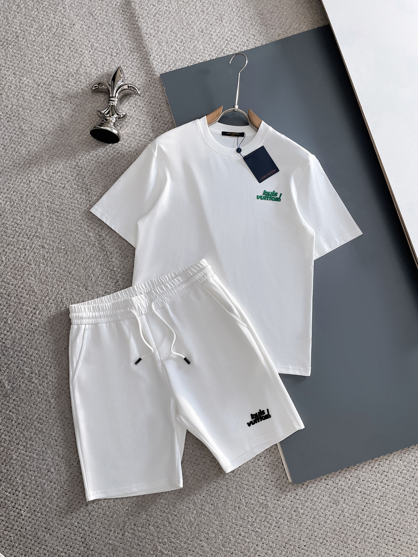 NO:744417,LV/Louis Vuitton 2026 spring and summer new products, complete with three standards, fashionable casual suits, counter size M-XXXL / recommended L,, louis vuitton, louis vuitton,19860909LV/路易威登 2026春夏新品 三标齐全 时尚休闲套装 专柜码数 M-XXXL /建议L,,louis vuitton,louis vuitton,,Men's clothing