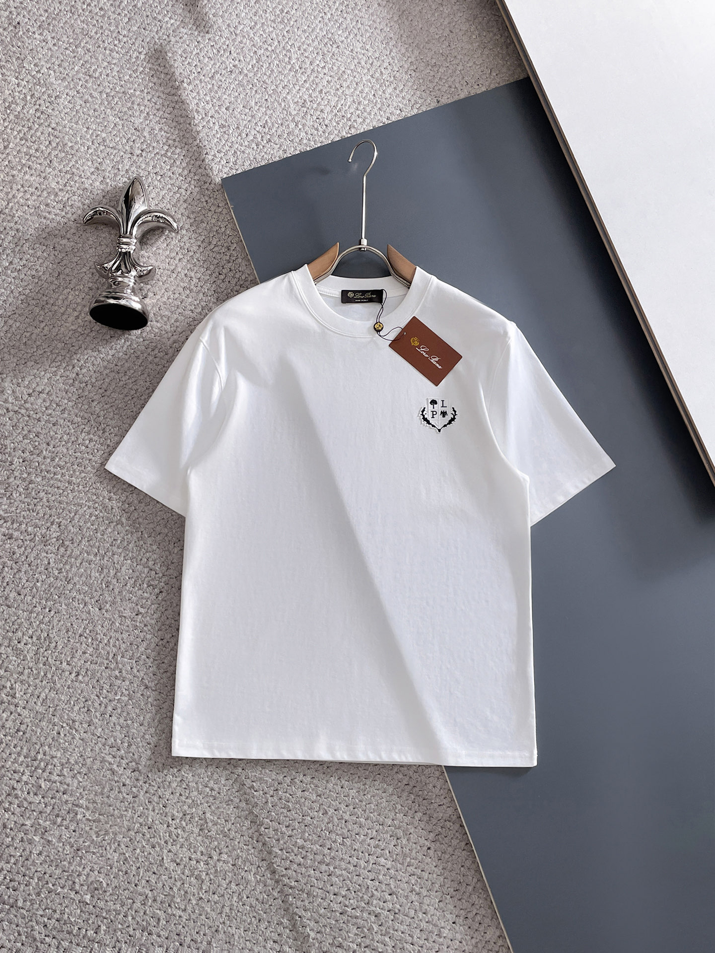 NO:933624,LP 1956 spring and summer new products, complete with three standards, mercerized cotton round neck short-sleeved T-shirt, size M-XXXL / recommended L,, loro piana, T-shirt, tees, t-shirt,19860909LP 1956年春夏新品上新 三标齐全 丝光棉圆领短袖T恤 码数 M-XXXL /建议L,,loro piana,T-shirt,tees，t-shirt,,Men's clothing