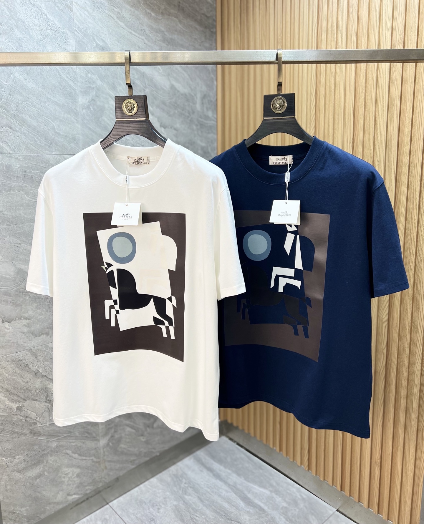 NO:760277,Hermes/Hermes 2026 spring and summer new products, complete with three standards, pure cotton round neck short-sleeved T-shirt, size M-XXXL 175/140, recommended L,, hermes, hermes, T-shirt, tees, t-shirt,19860909Hermes/爱马仕 2026春夏新品上新 三标齐全 纯棉圆领短袖T恤 码数M-XXXL 175/140建议L,,hermes,hermes,T-shirt,tees，t-shirt,,Men's clothing