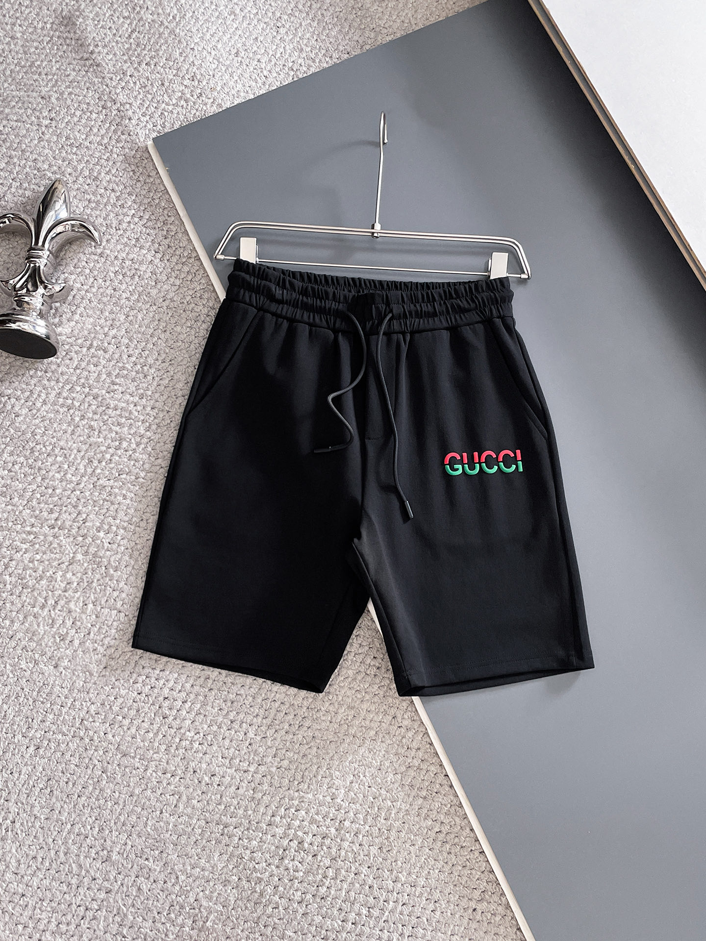 NO:744366,Gucci/Gucci 2026 spring and summer new products, complete with three labels, five-point shorts, counter size M-XXXL / upper body recommended L,,gucci,shorts,19860909Gucci/古奇 2026春夏新品 三标齐全 五分短裤 专柜码数M-XXXL /上身建议L,,gucci,shorts,,Men's clothing