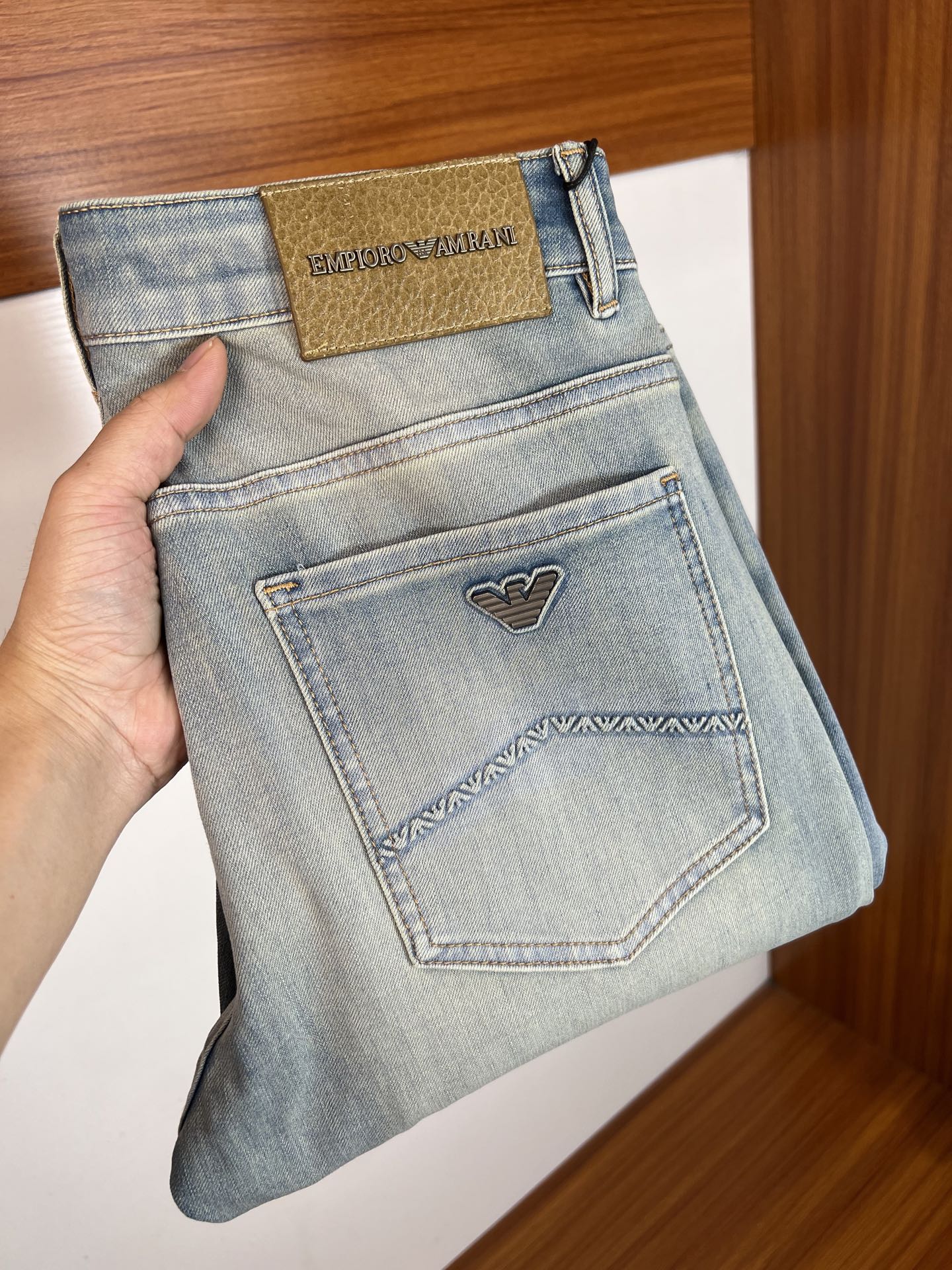 NO:735672,Armani/Armani 2026 spring and summer new products, complete with three labels, jeans, good products, no need to introduce too much, look at the details, counter size 29-38 / upper body size 32, armani, armani, jeans,19860909Armani/阿玛尼 2026春夏新品 三标齐全 牛仔裤 好货不用过多介绍 看细节 专柜码数29-38 /上身32码,,armani,armani,jeans,,Men's clothing