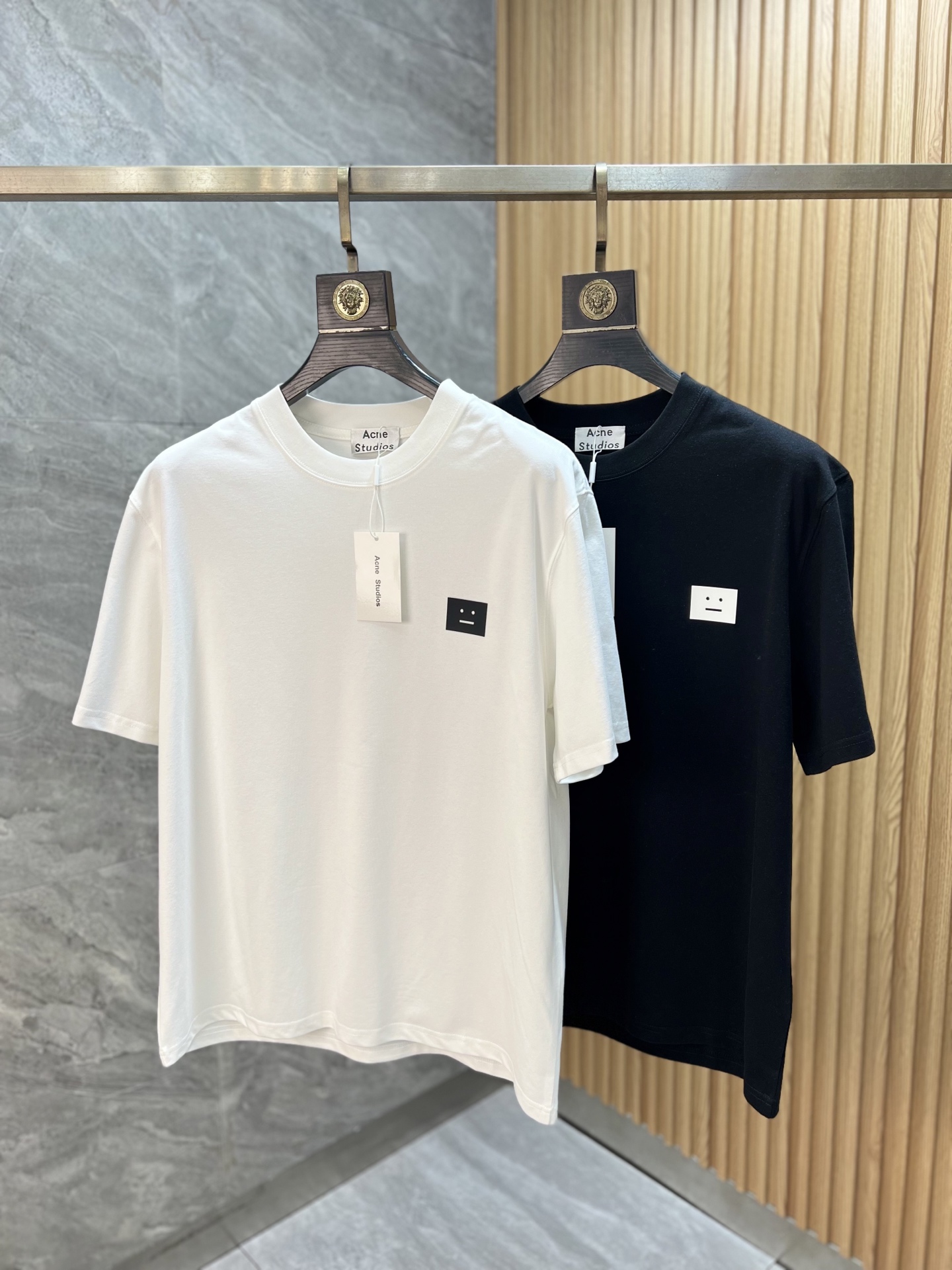 NO:735733,Acne 2026 spring and summer new products, complete with three standards, pure cotton round neck short-sleeved T-shirt, counter size M-XXXL / recommended L,,acne studios,T-shirt,tees,t-shirt,19860909Acne 2026年春夏新品上新 三标齐全 纯棉圆领短袖T恤 专柜码数M-XXXL /建议L,,acne studios,T-shirt,tees，t-shirt,,Men's clothing
