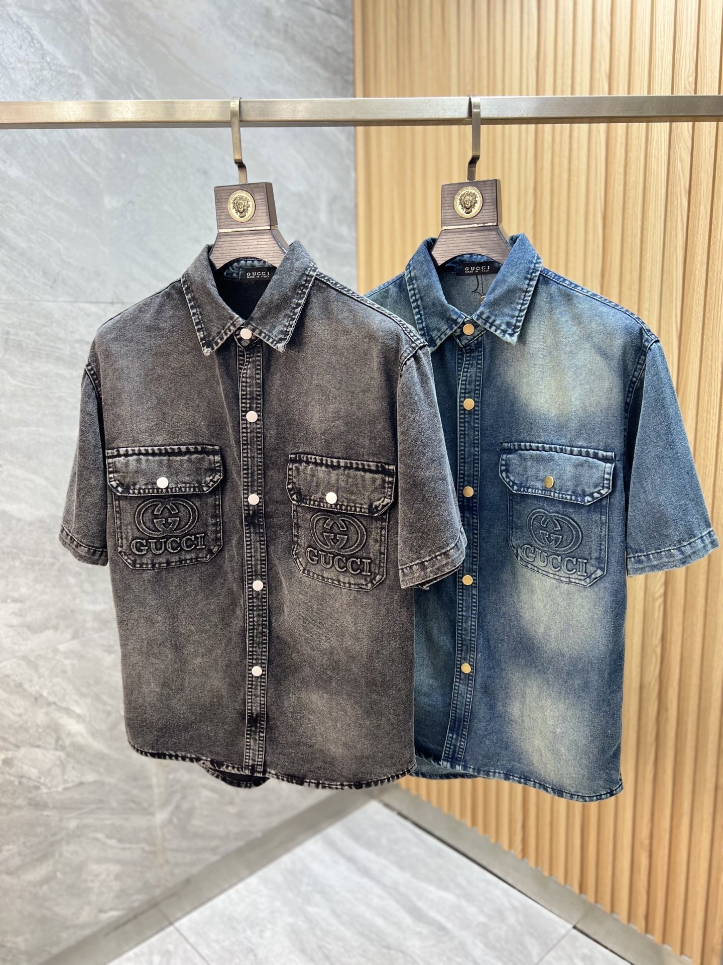 NO:735755,Gucci/Gucci 2026 spring and summer new products, complete with three labels, denim clothes, good products, no need to introduce too much, look at the details, counter size M-XXXL 175/140, recommended L,, gucci,19860909Gucci/古奇 2026春夏新品上新 三标齐全 牛仔衣 好货不用过多介绍 看细节 专柜码数M-XXXL 175/140建议L,,gucci,,Men's clothing