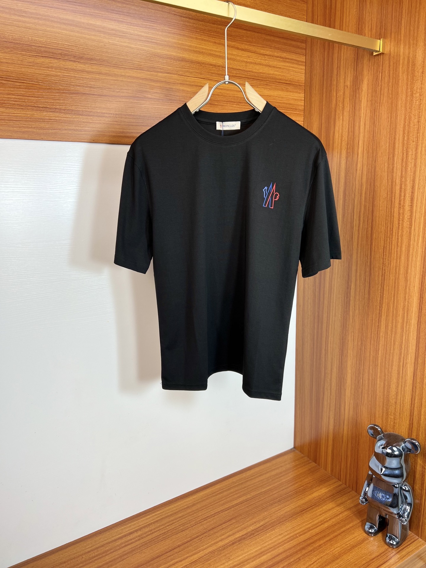 NO:744450,Moncler/Mongolia 2026 spring and summer new products, complete with three labels, mercerized cotton short-sleeved T-shirt, good product, no need to introduce too much, look at the details, counter size M-XXXL / recommended L,, Moncler, T-shirt, tees, t-shirt,19860909Moncler/蒙口 2026春夏新品 三标齐全 丝光棉短袖T恤 好货不用过多介绍 看细节 专柜码数M-XXXL /建议L,,Moncler,T-shirt,tees，t-shirt,,Men's clothing