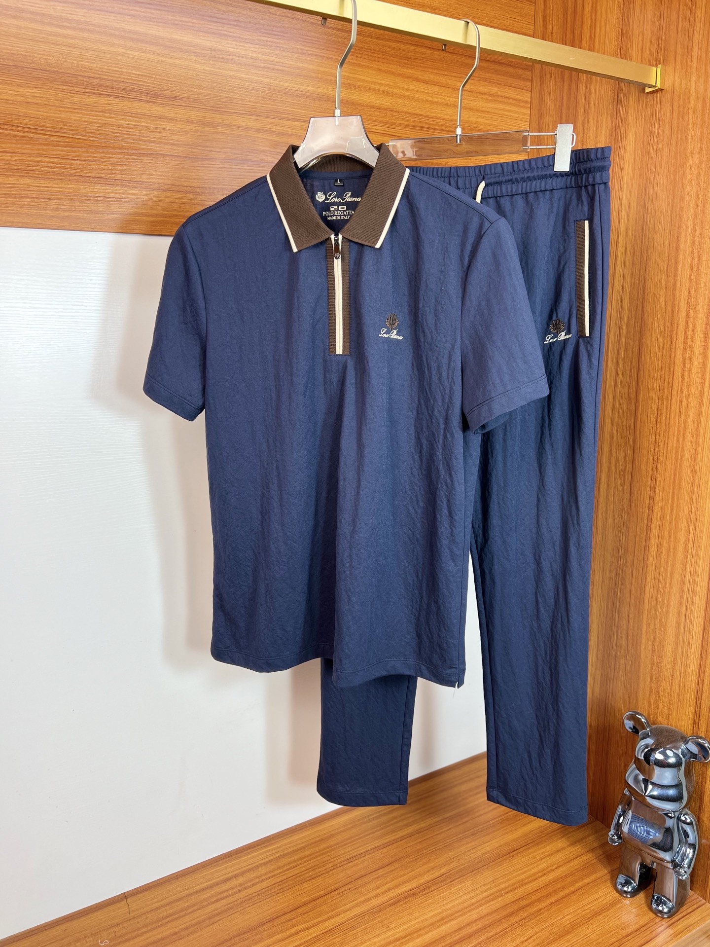 NO:744468,LP 1956 spring and summer new products, complete with three standards, fashionable casual suits, good products, no need to introduce too much, look at the details, counter size M-XXXL / Recommended L,, loro piana,19860909LP 1956春夏新品 三标齐全 时尚休闲套装 好货不用过多介绍 看细节 专柜码数 M-XXXL /建议L,,loro piana,,Men's clothing