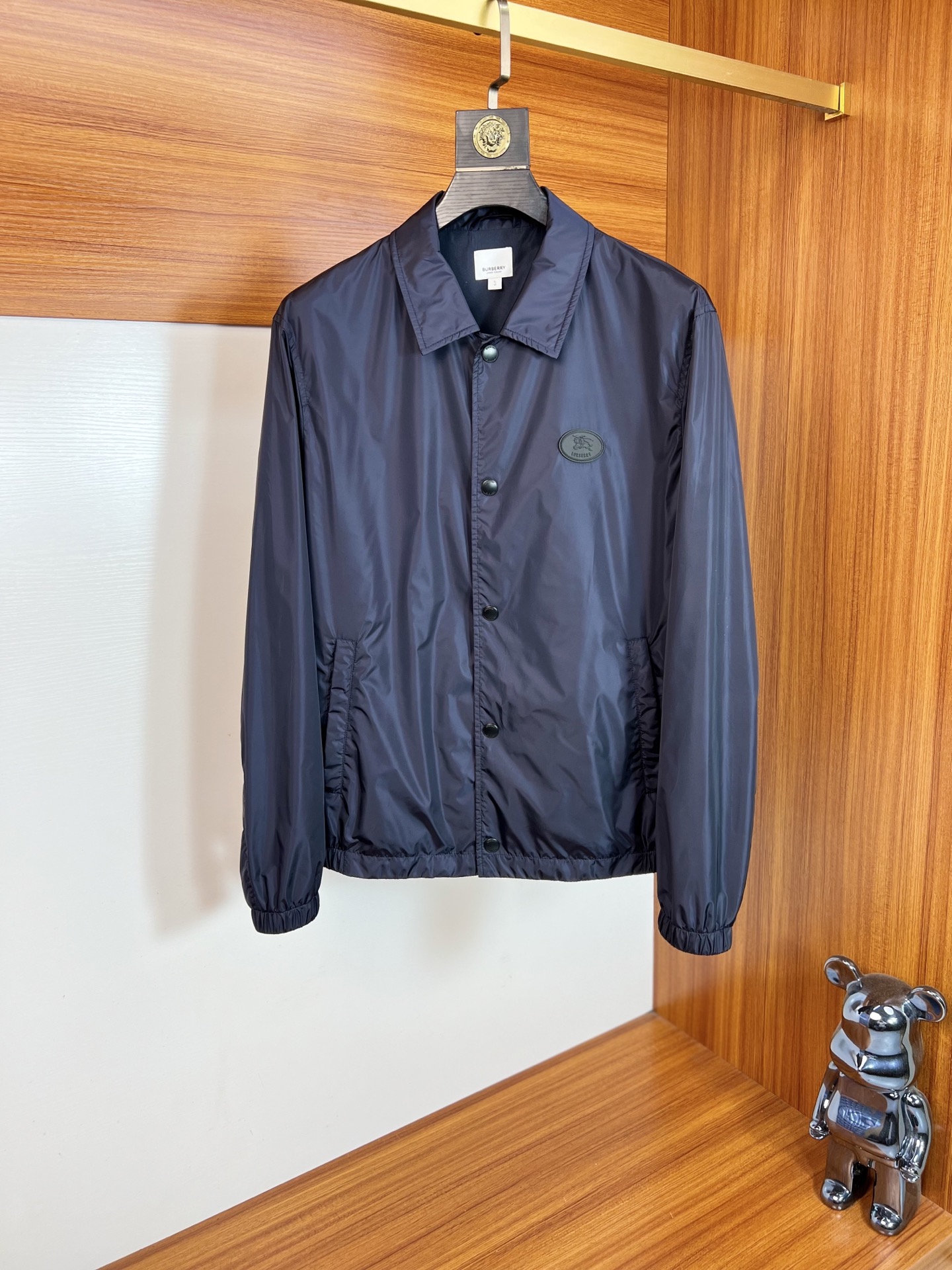 NO:744486,Burberry/Burberry 2026 spring and summer new products, complete with three labels, jackets and coats. Good products need no introduction. Look at the details. Counter size M-XXXL 175/140 recommended L,,burberry,burberry,jackets & coats,jackets & coats,19860909Burberry/巴宝莉 2026春夏新品上新 三标齐全 夹克外套 好货不用过多介绍 看细节 专柜码数M-XXXL 175/140建议L,,burberry,burberry,jackets & coats,jackets & coats,,Men's clothing