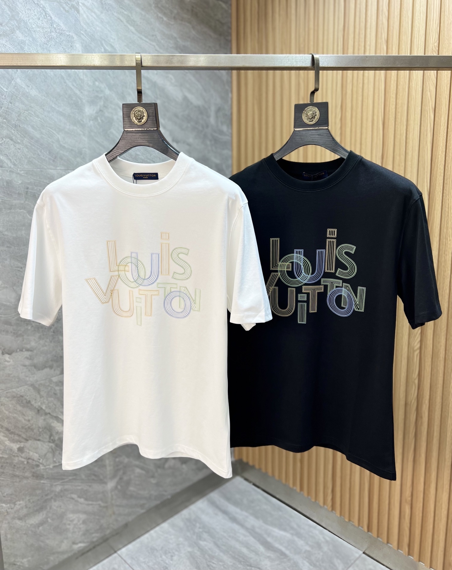 NO:744519,LV/Louis Vuitton 2026 spring and summer new products, complete with three labels, mercerized cotton short-sleeved T-shirt, good product without too much introduction, look at the details, counter size M-XXXL 175/140 recommended L,, louis vuitton, louis vuitton, T-shirt, tees, t-shirt,19860909LV/路易威登 2026春夏新品 三标齐全 丝光棉短袖T恤 好货不用过多介绍 看细节 专柜码数M-XXXL 175/140建议L,,louis vuitton,louis vuitton,T-shirt,tees，t-shirt,,Men's clothing